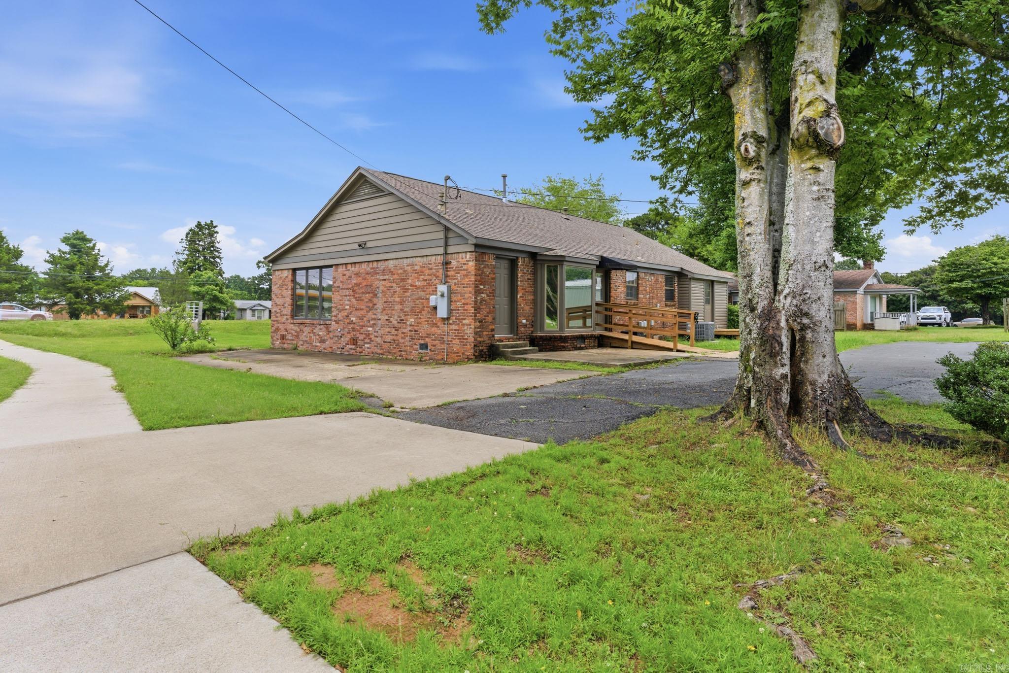 16723 Cantrell Road  Little Rock, AR
