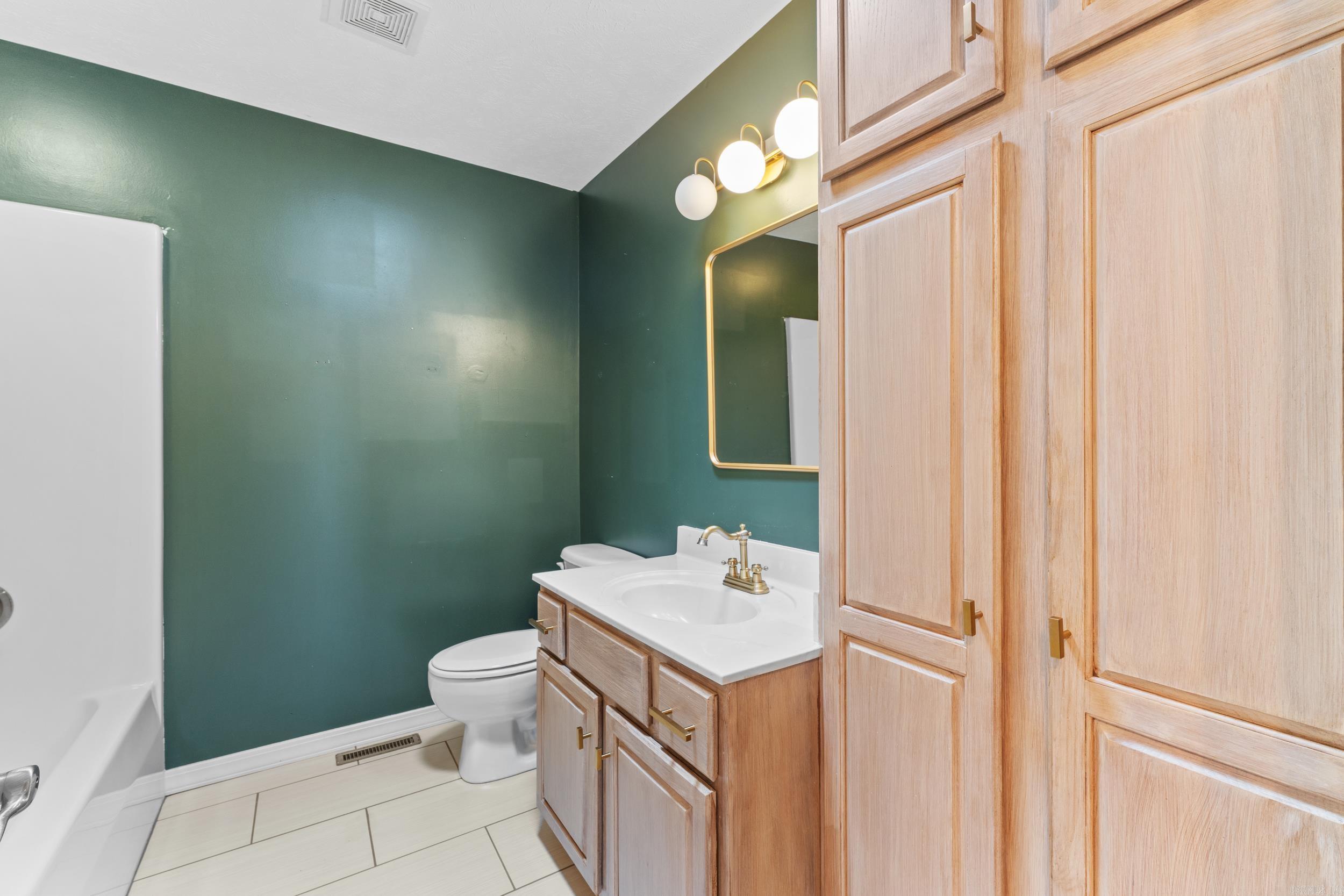 1601 Inverness  Mountain Home, AR