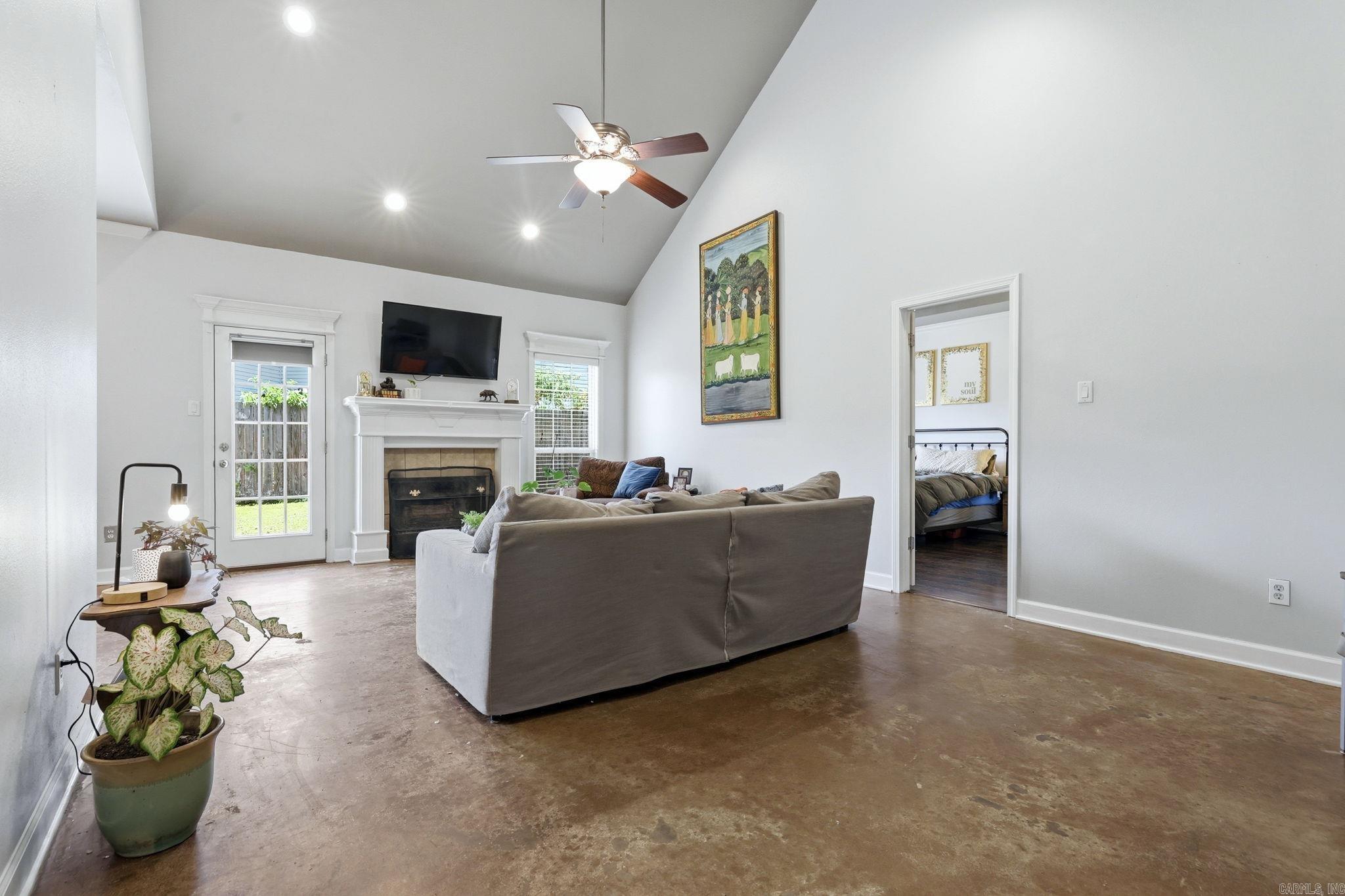 2301 Pleasant Forest  Benton, AR