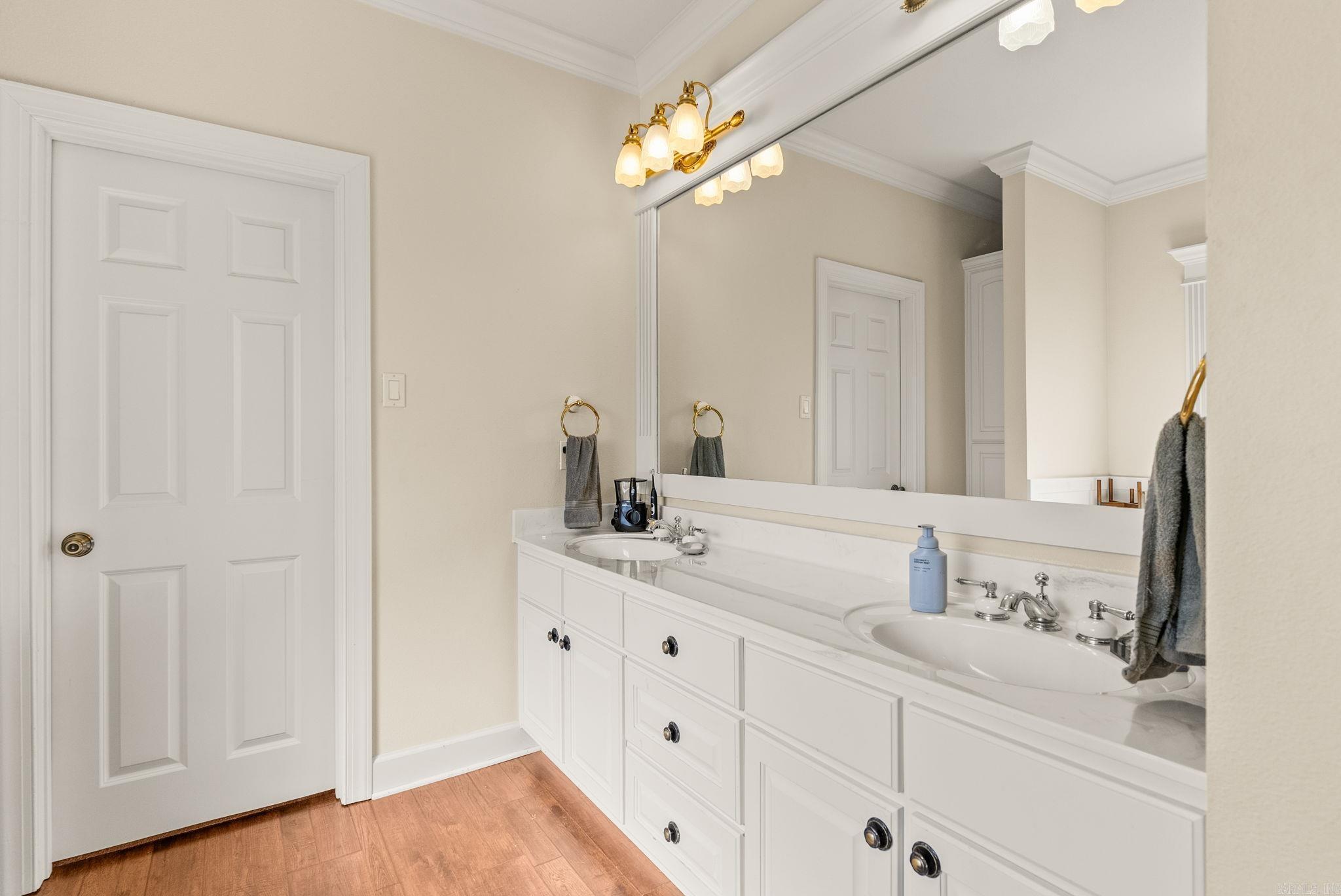 5721 Riviera  Benton, AR