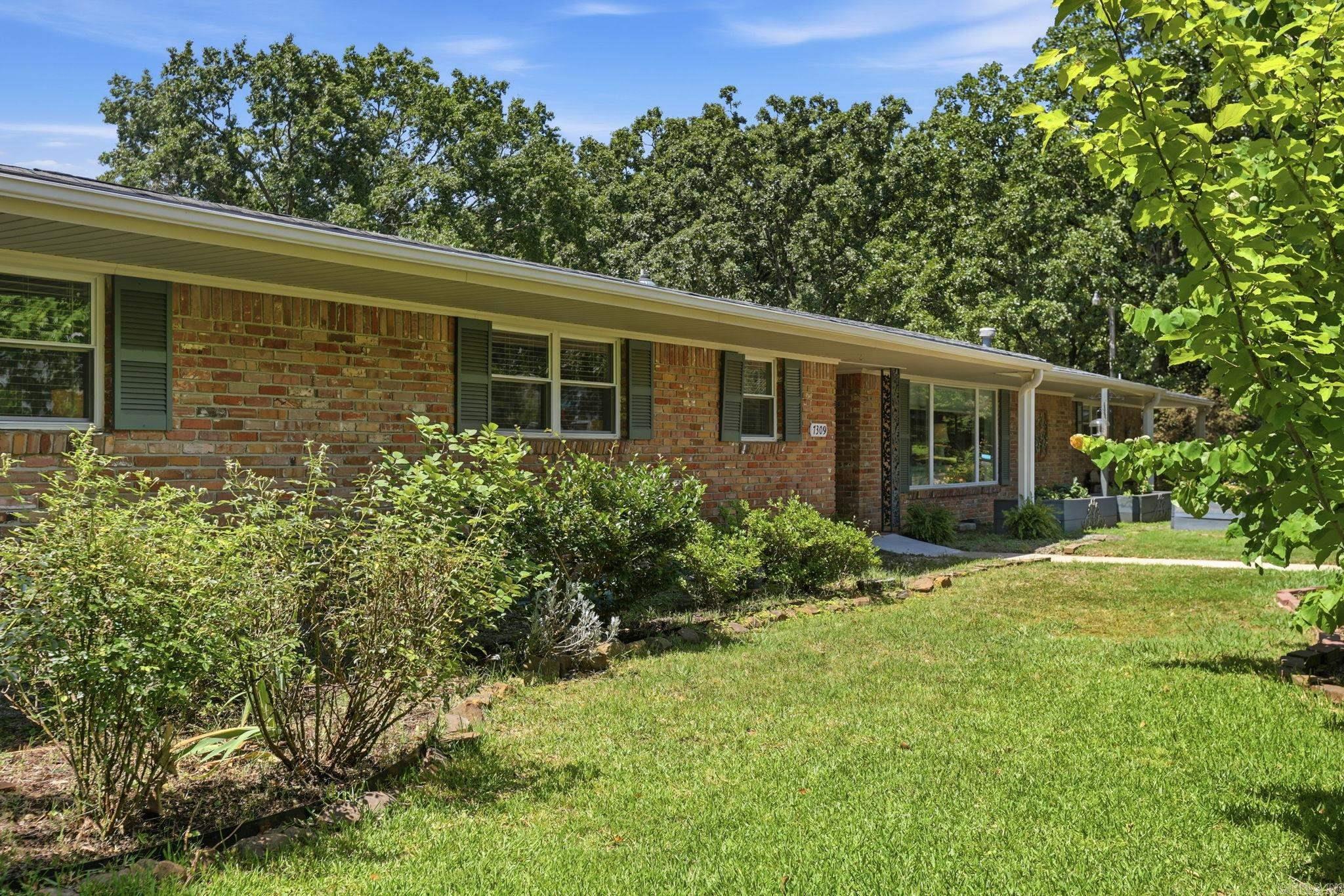 7309 Woodside  Little Rock, AR