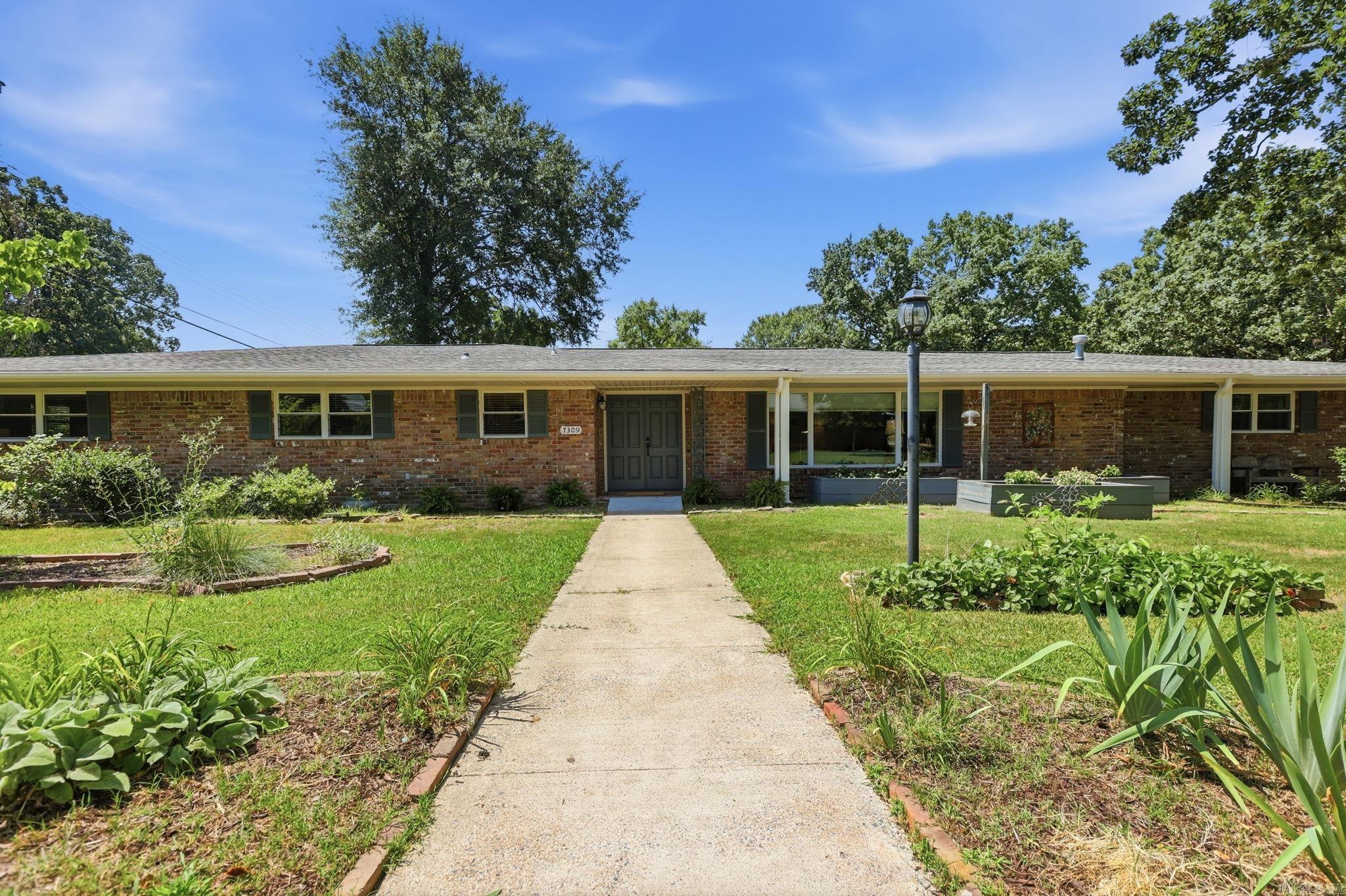 7309 Woodside  Little Rock, AR