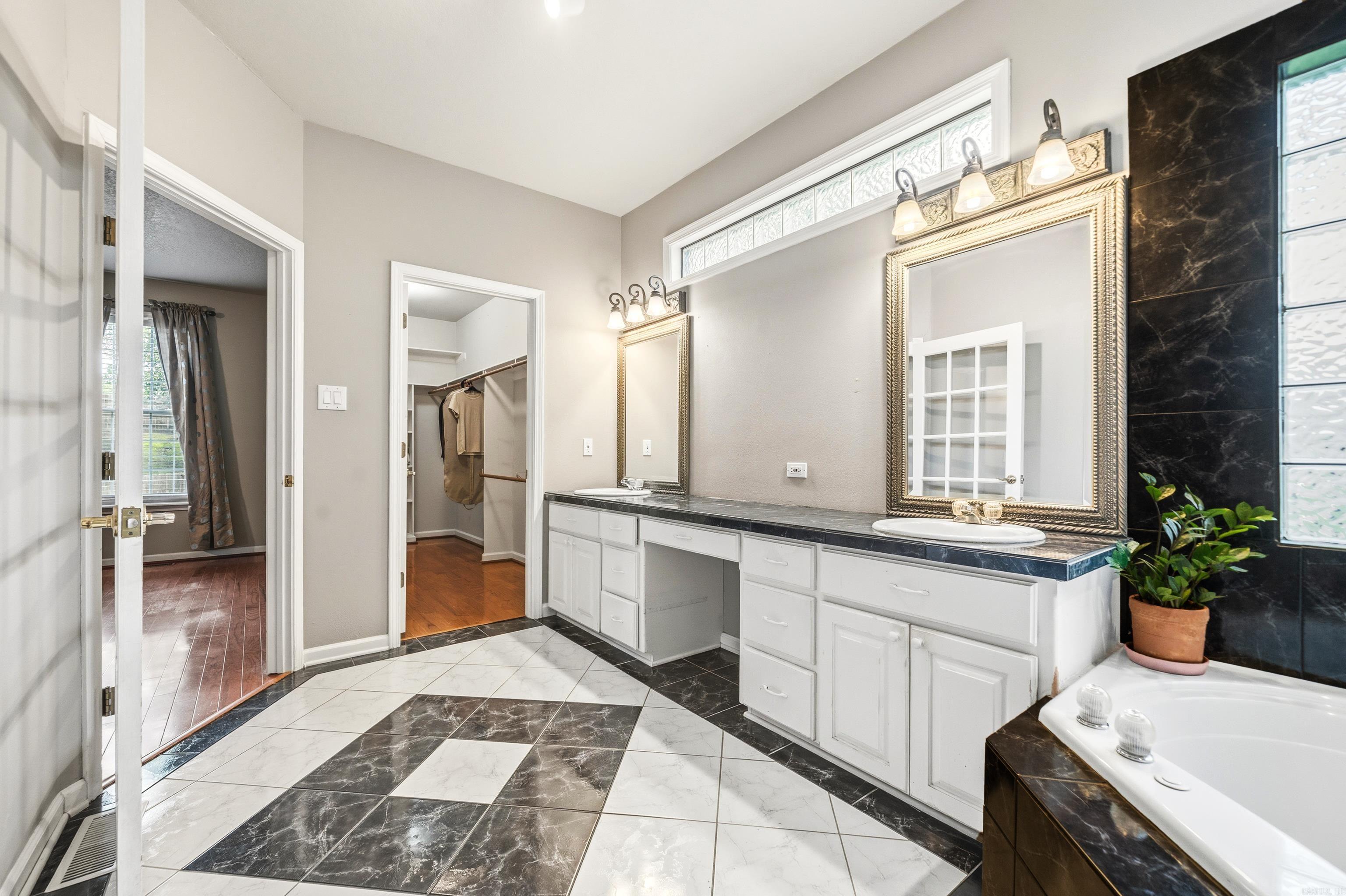 404 Peninsula  Hot Springs, AR