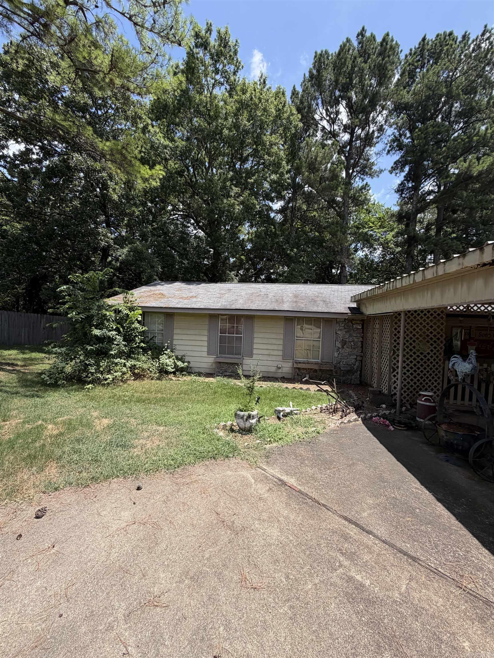 105 Persant  Hot Springs, AR