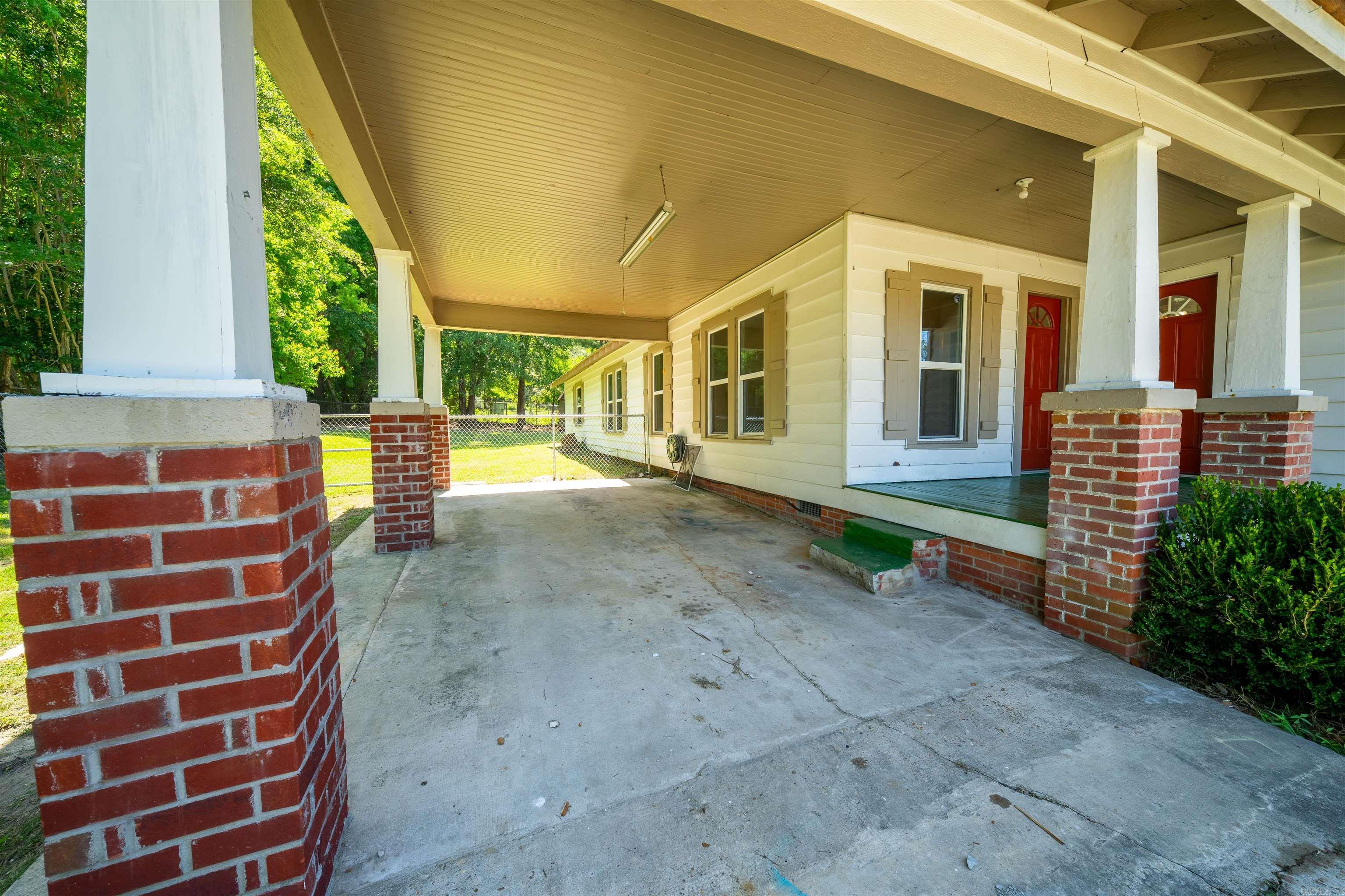 111 N Wyatt Dr  El Dorado, AR