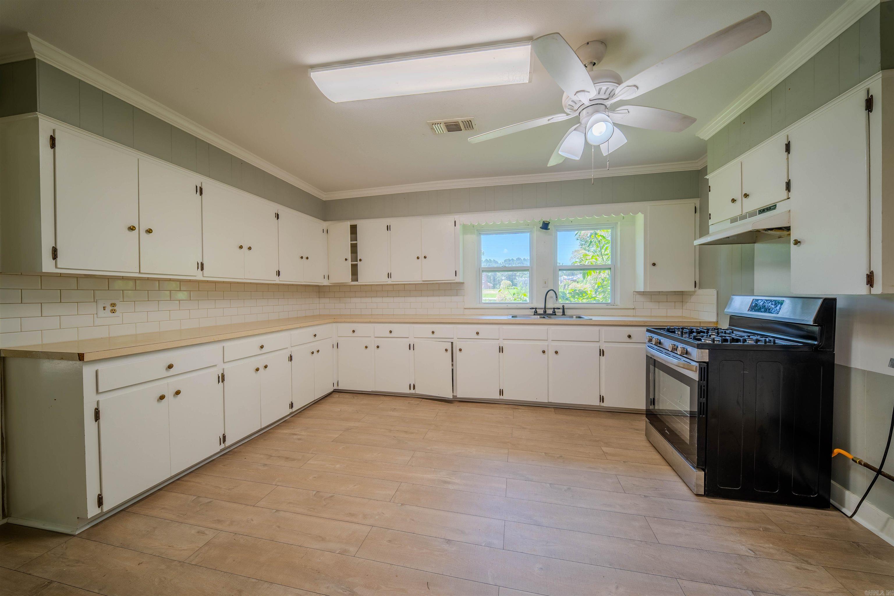 111 N Wyatt Dr  El Dorado, AR
