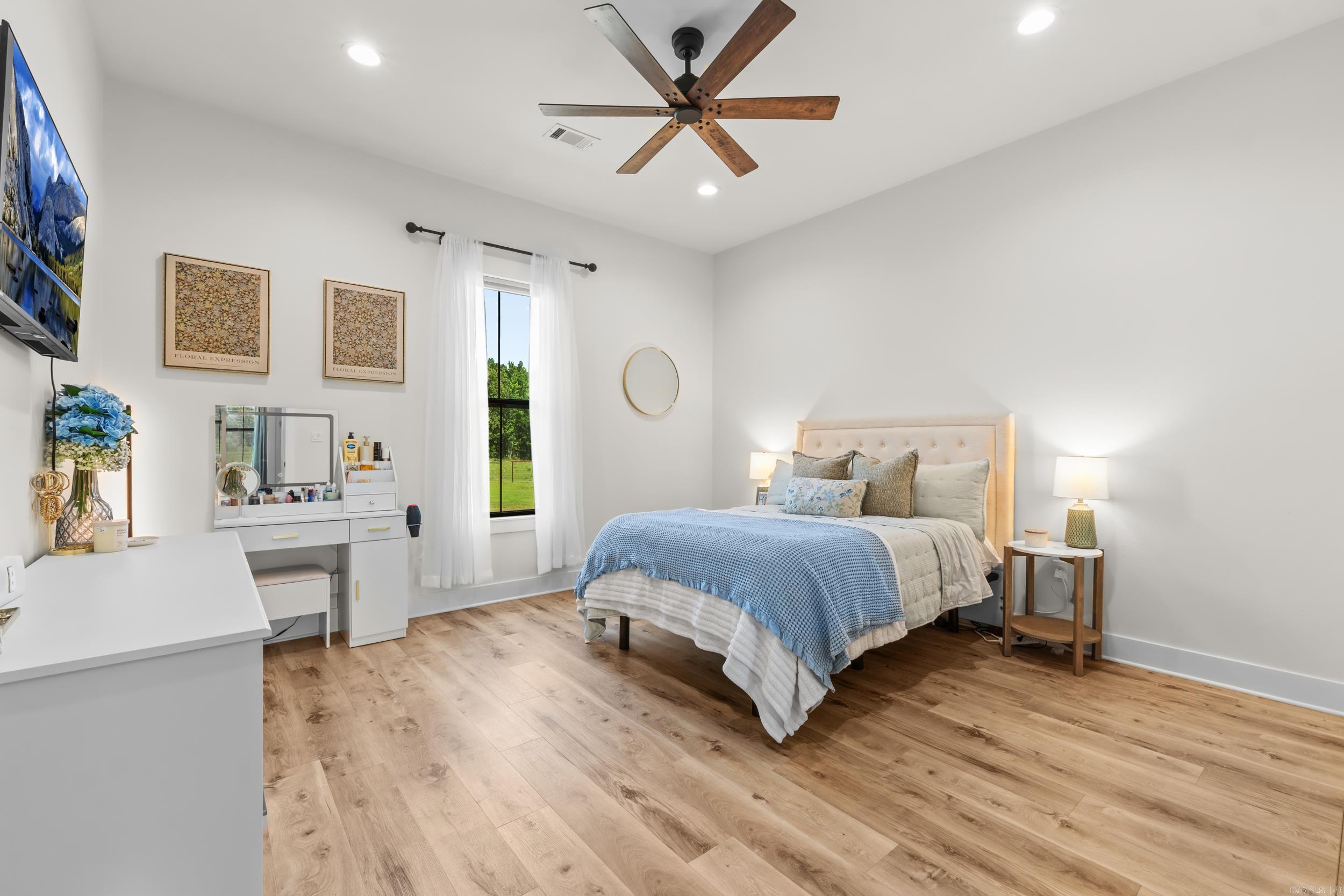 157 S Mt Olive  Vilonia, AR