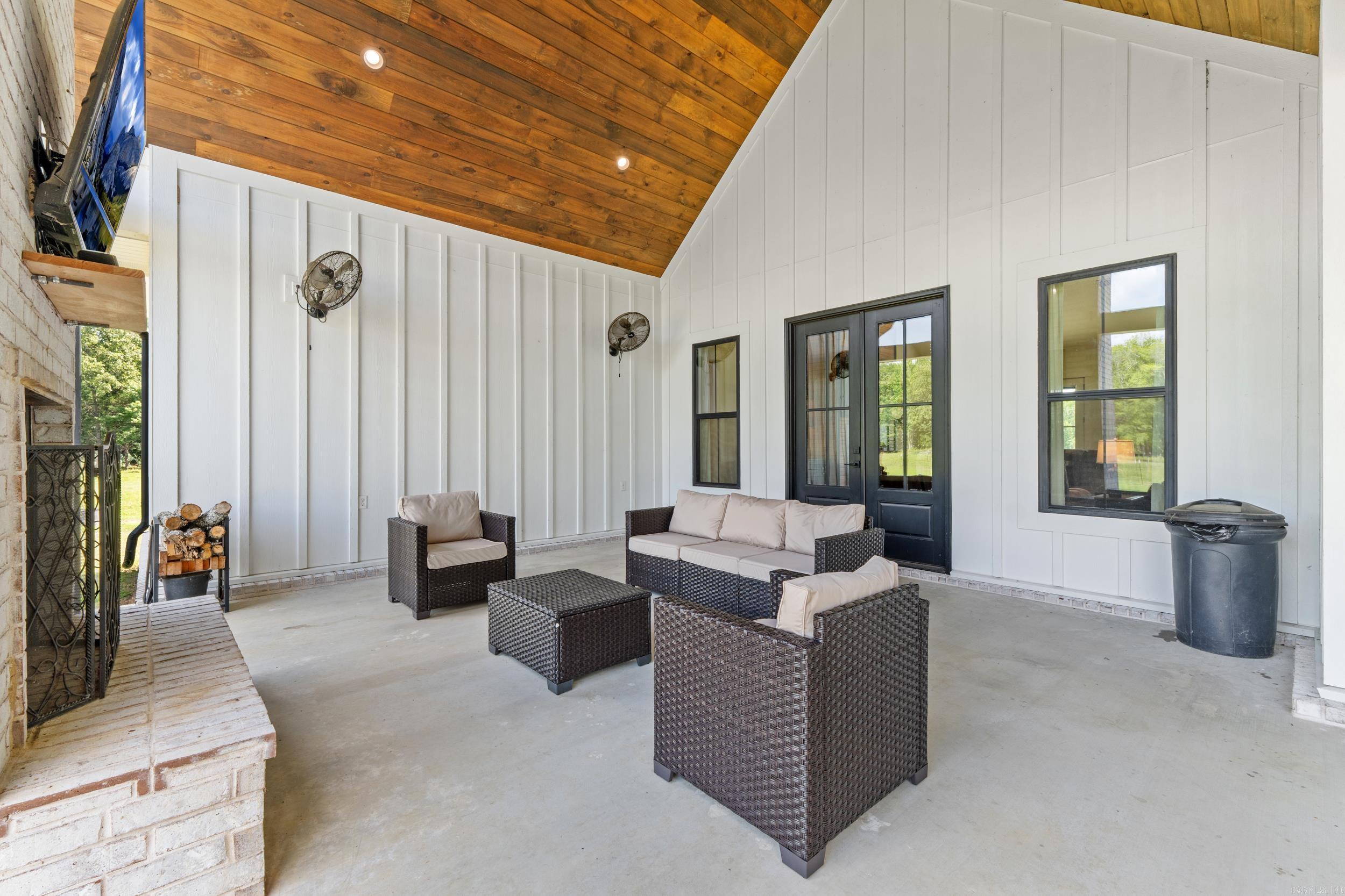 157 S Mt Olive  Vilonia, AR