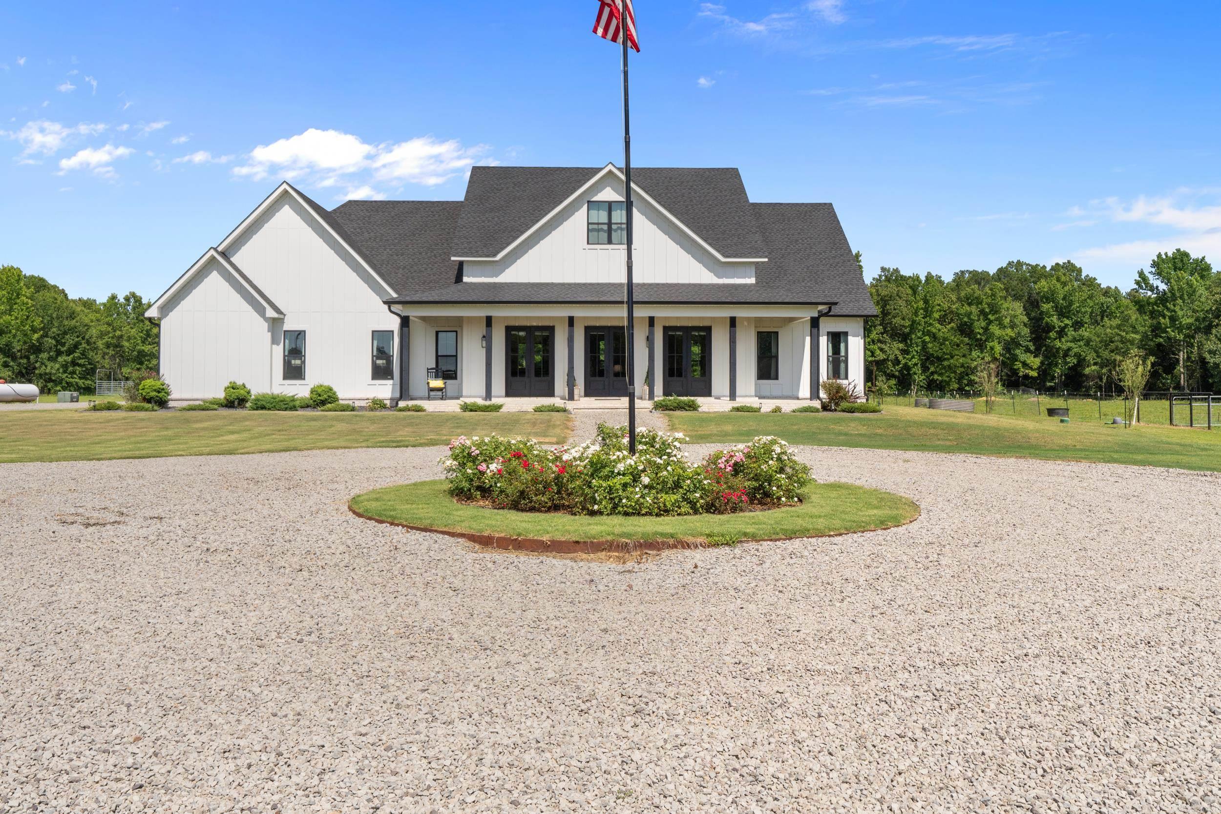 157 S Mt Olive  Vilonia, AR