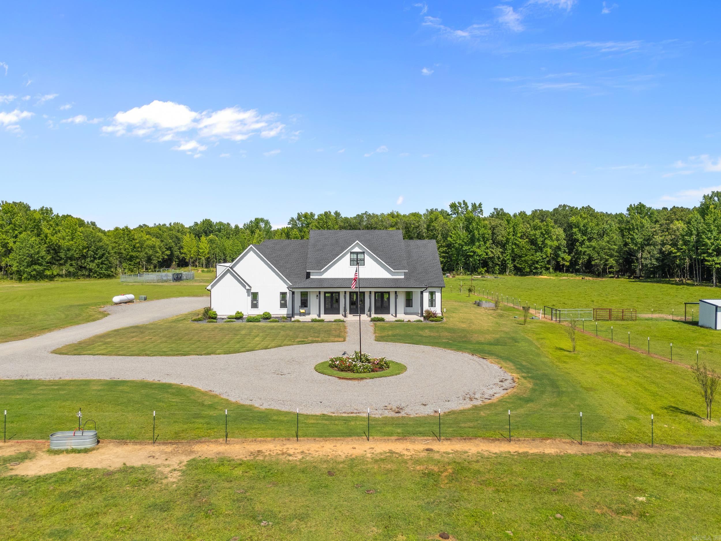 157 S Mt Olive  Vilonia, AR