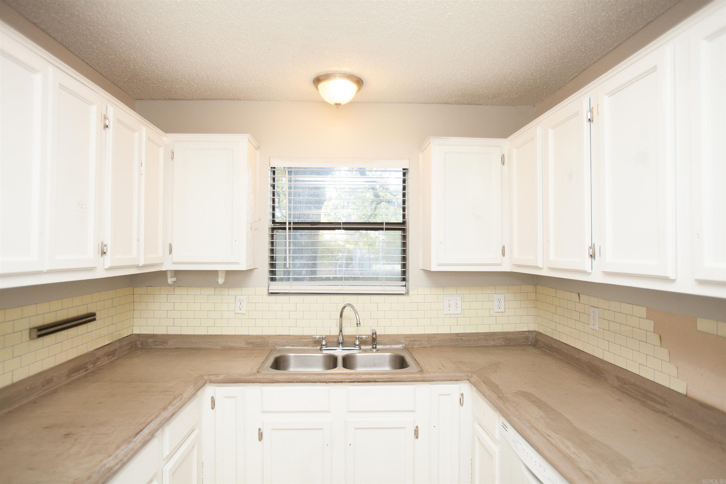 61 Pin Oak  Maumelle, AR