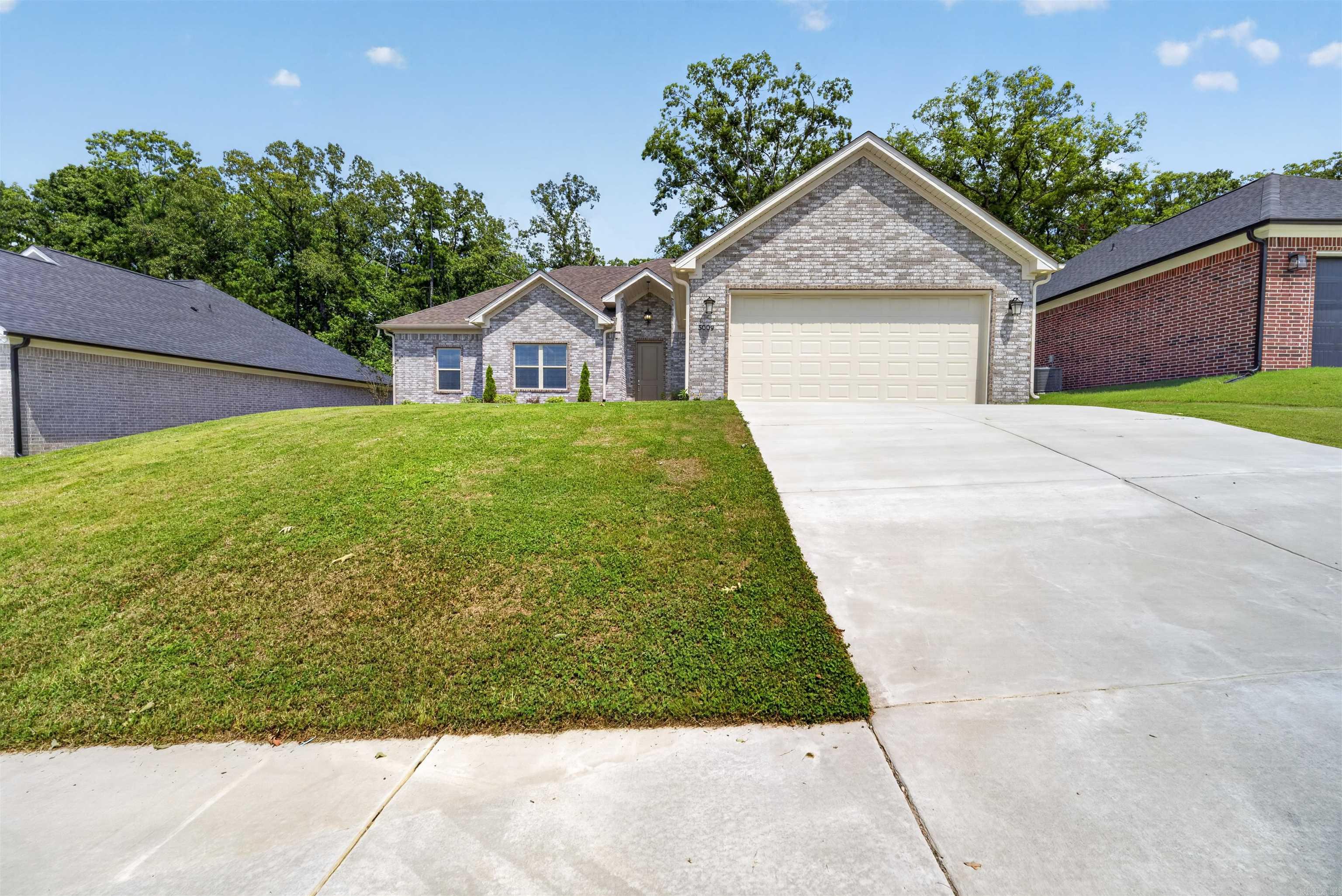 5009 Springwood  Bryant, AR