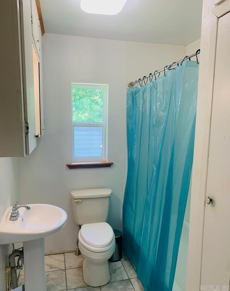 301 Grandview  Atlanta, TX