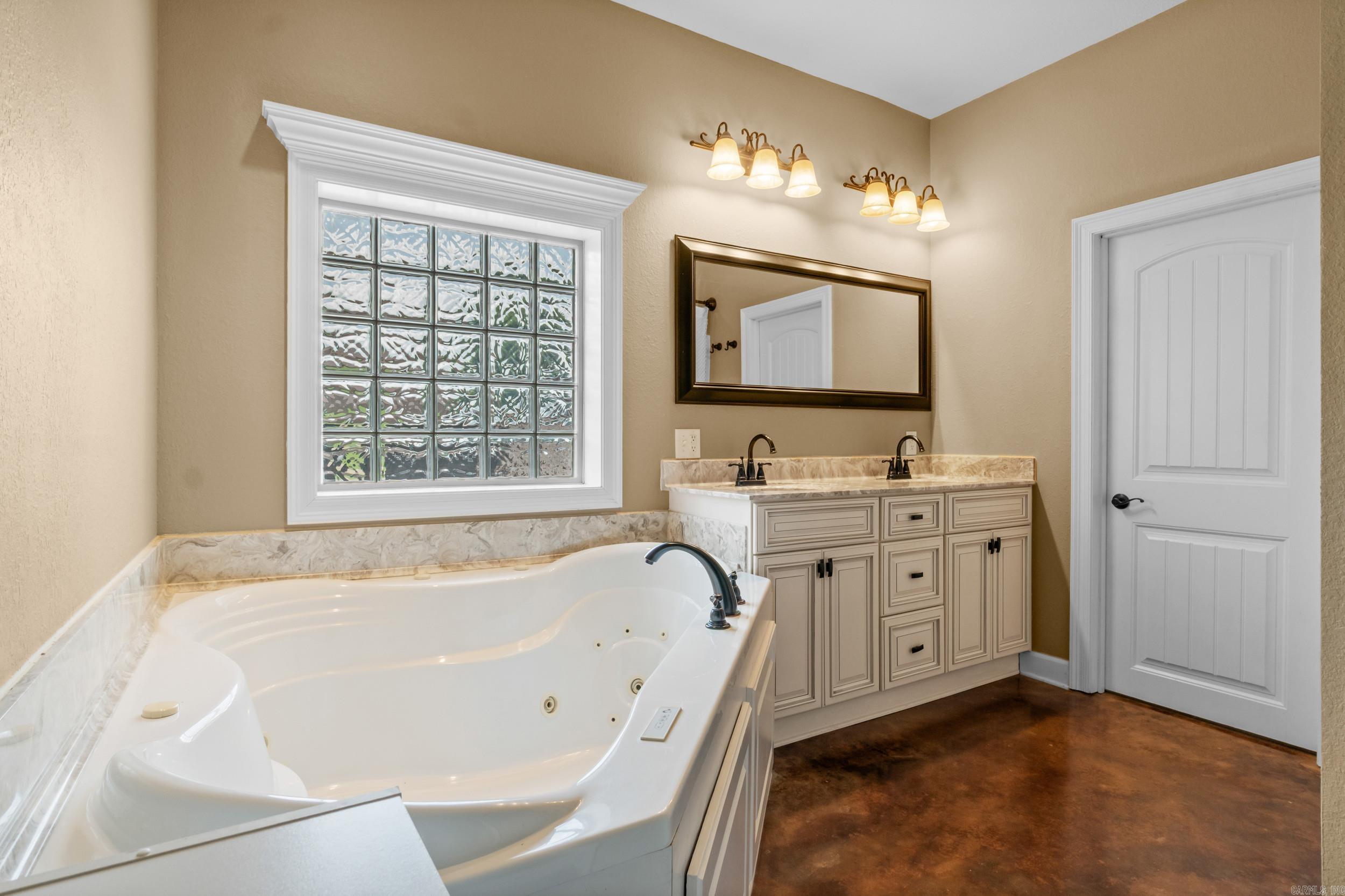 105 Kacy  Searcy, AR