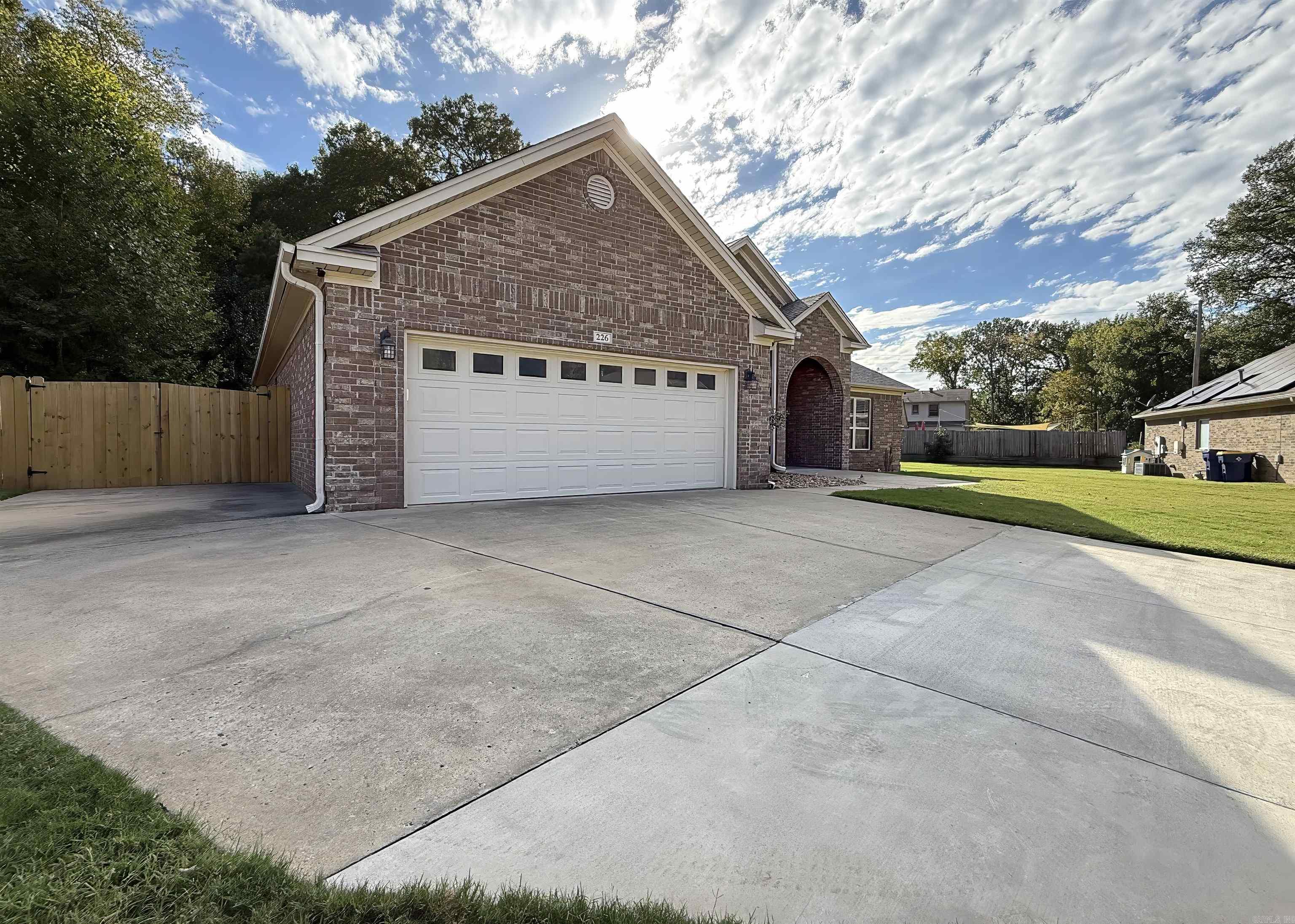 226 Jackson Park Cove — exterior