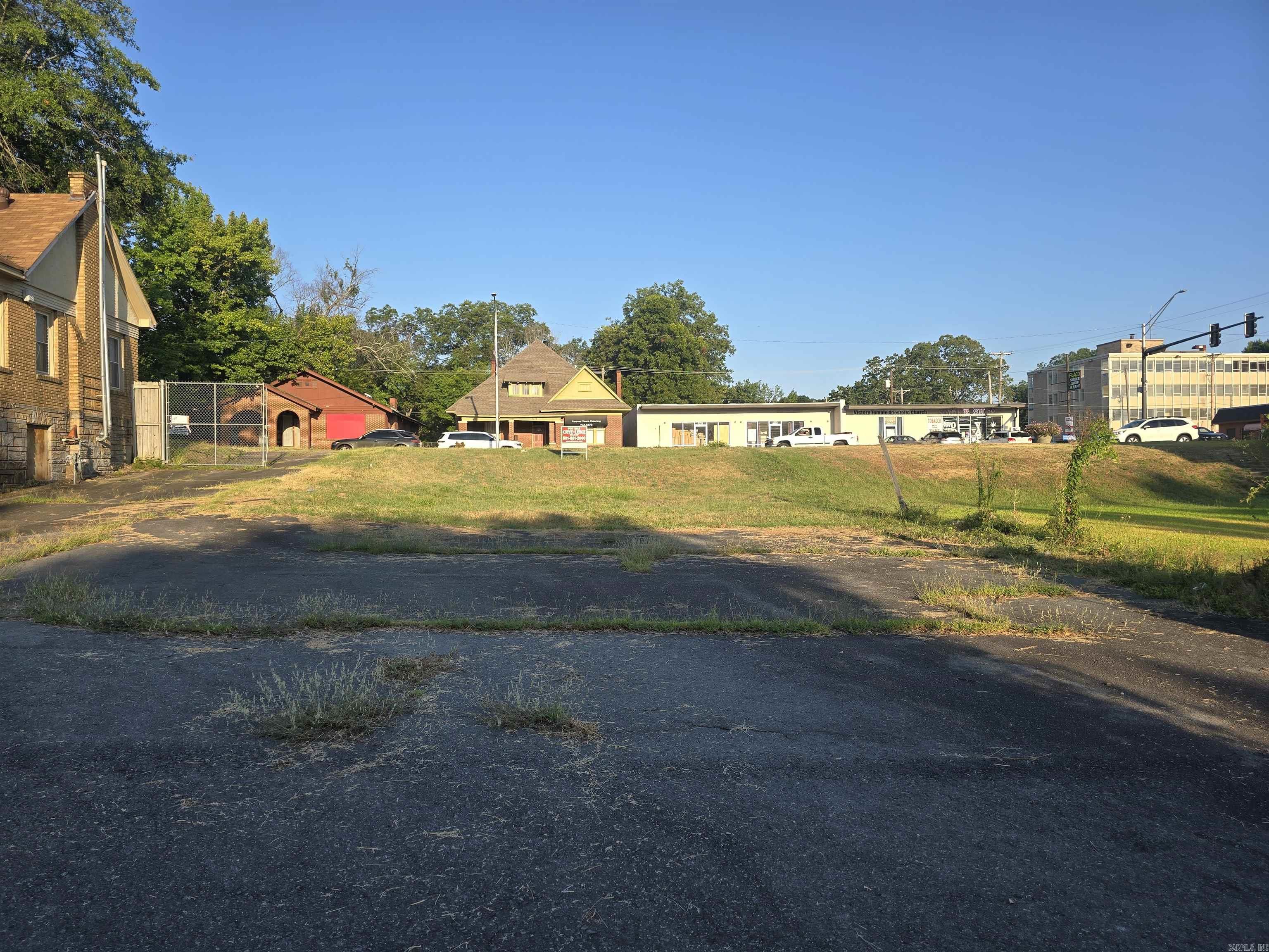 1714 W Main  North Little Rock, AR