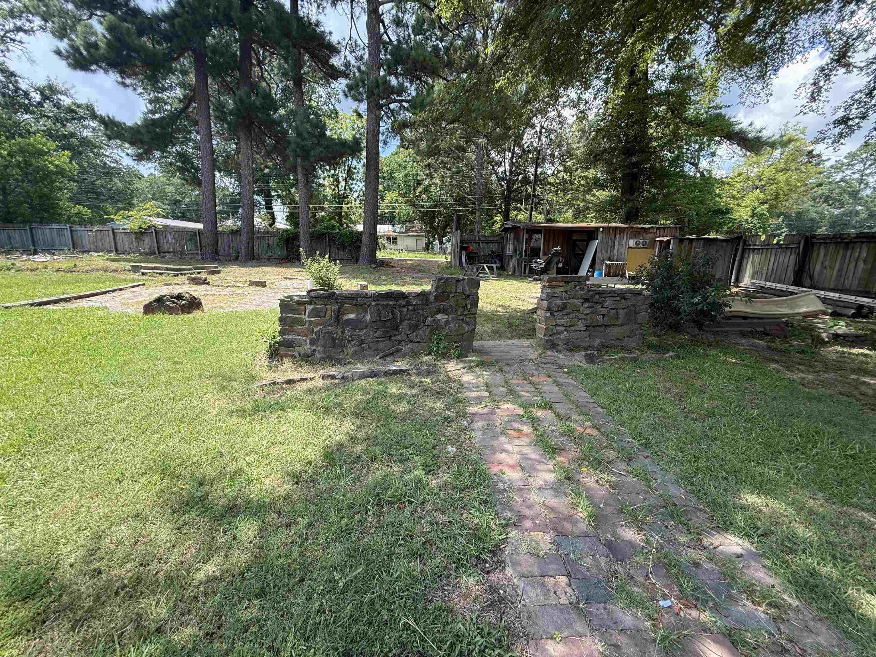 1563 Center  Arkadelphia, AR