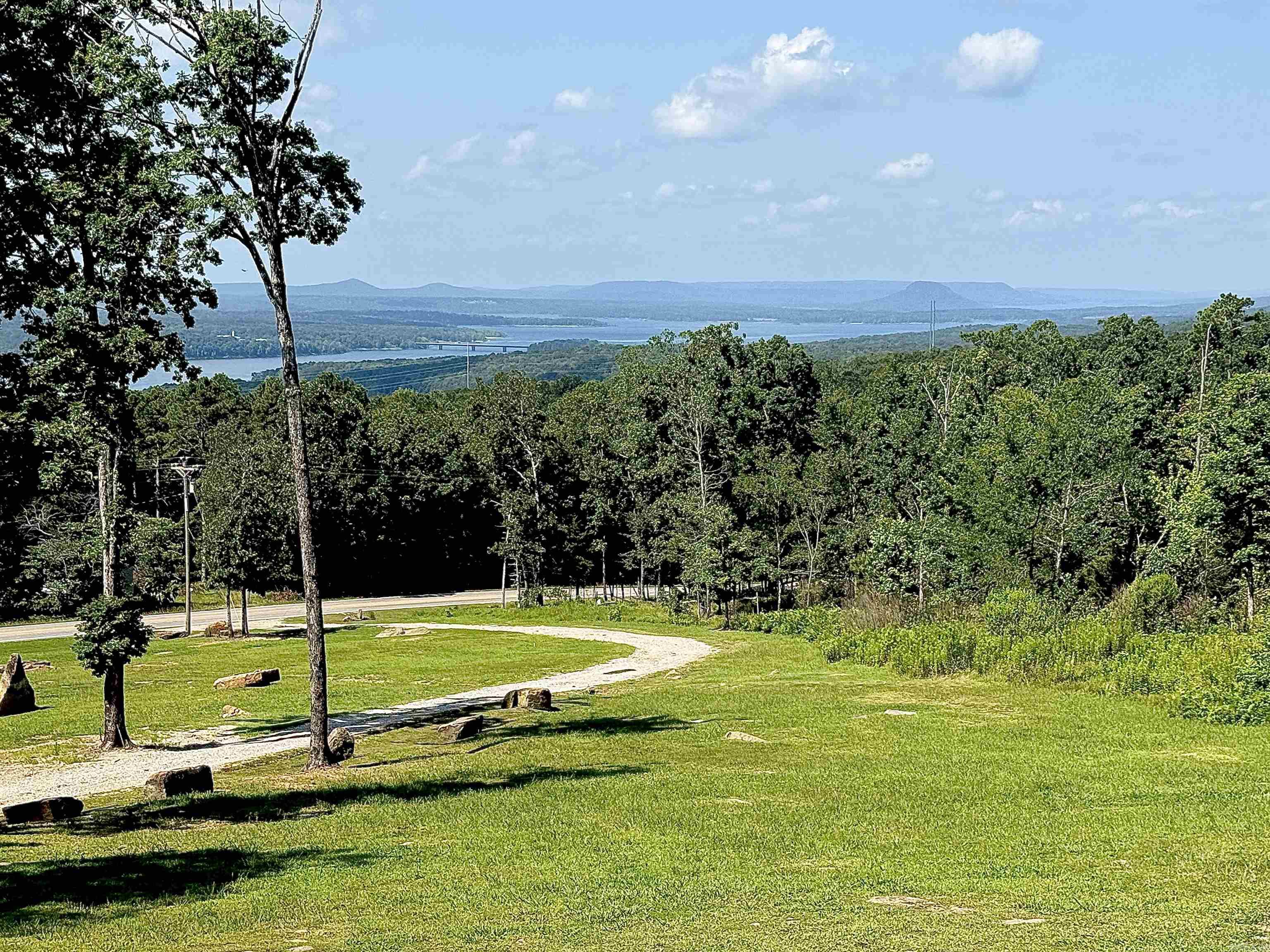 1620 Sunny Slope Rd.  Edgemont, AR