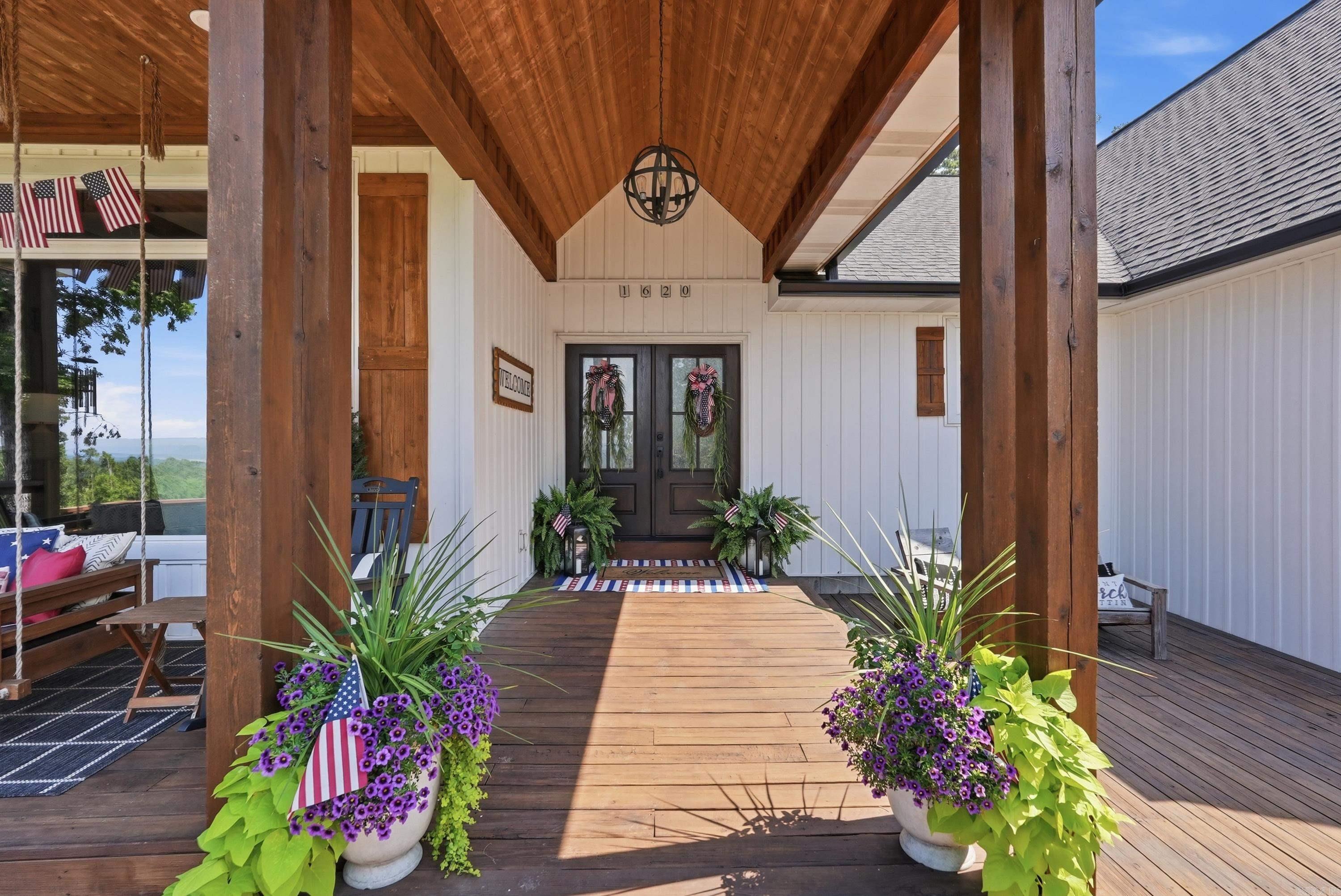 1620 Sunny Slope Rd.  Edgemont, AR