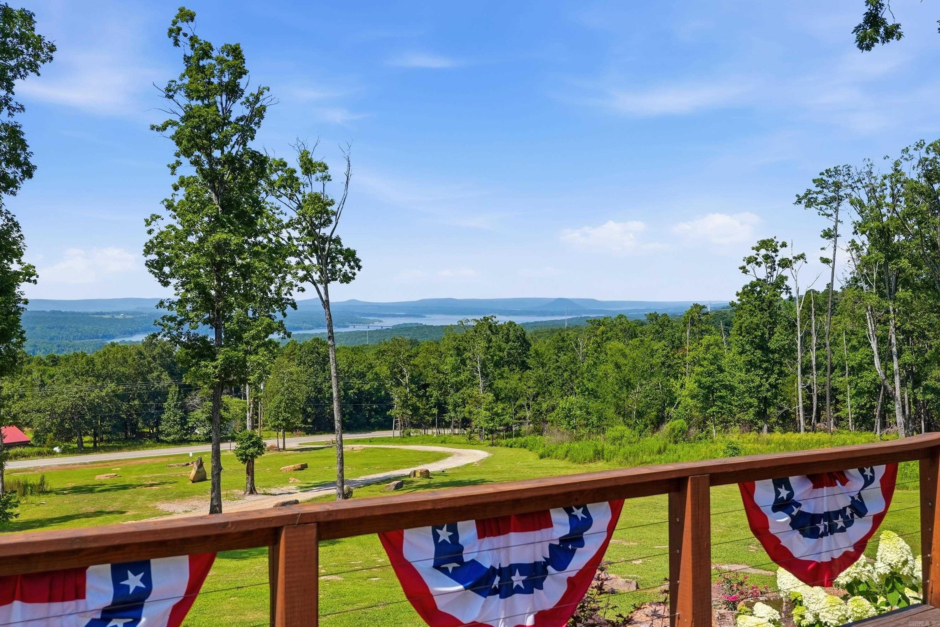 1620 Sunny Slope Rd.  Edgemont, AR