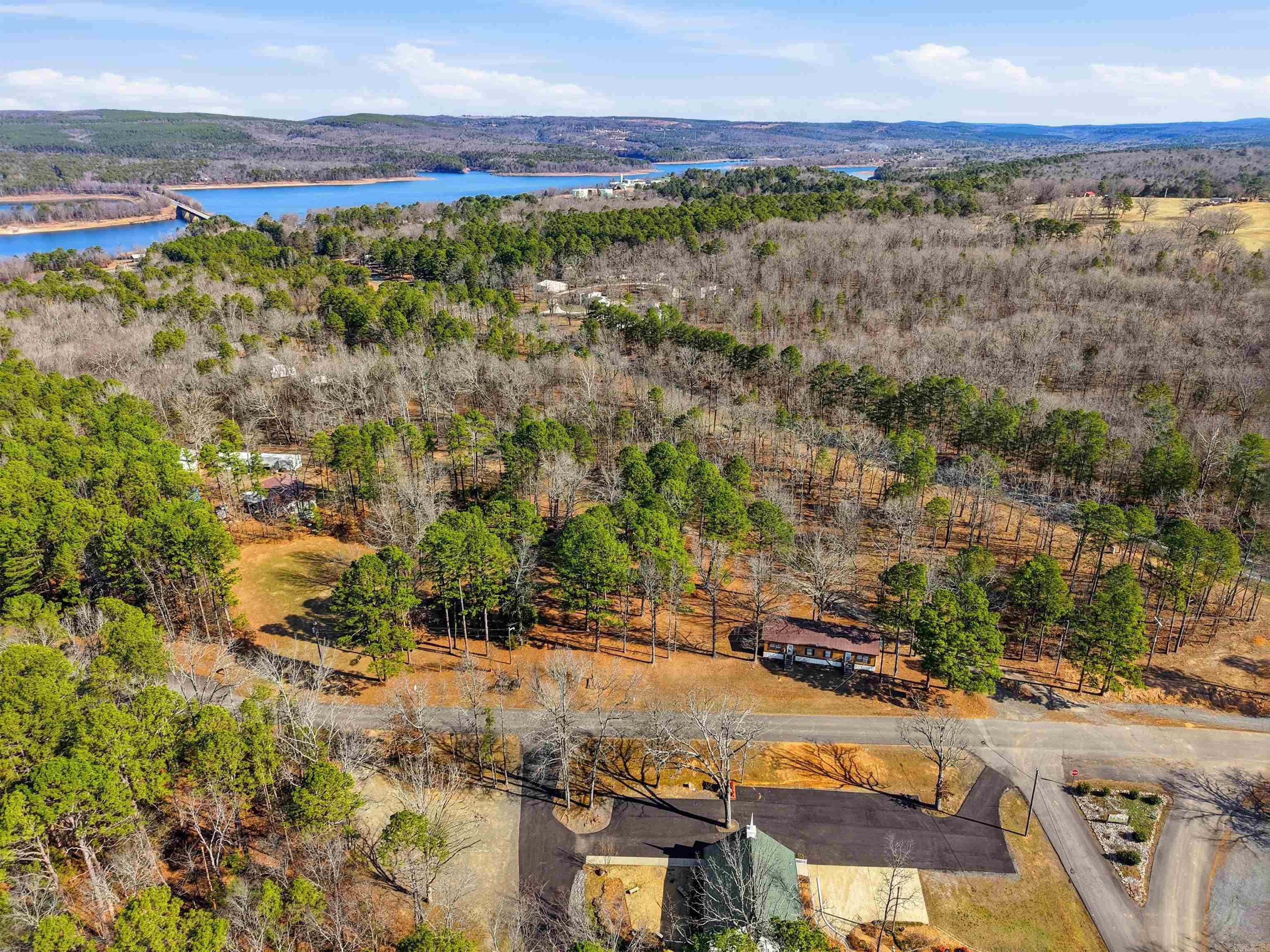 54 Devils Fork  Greers Ferry, AR