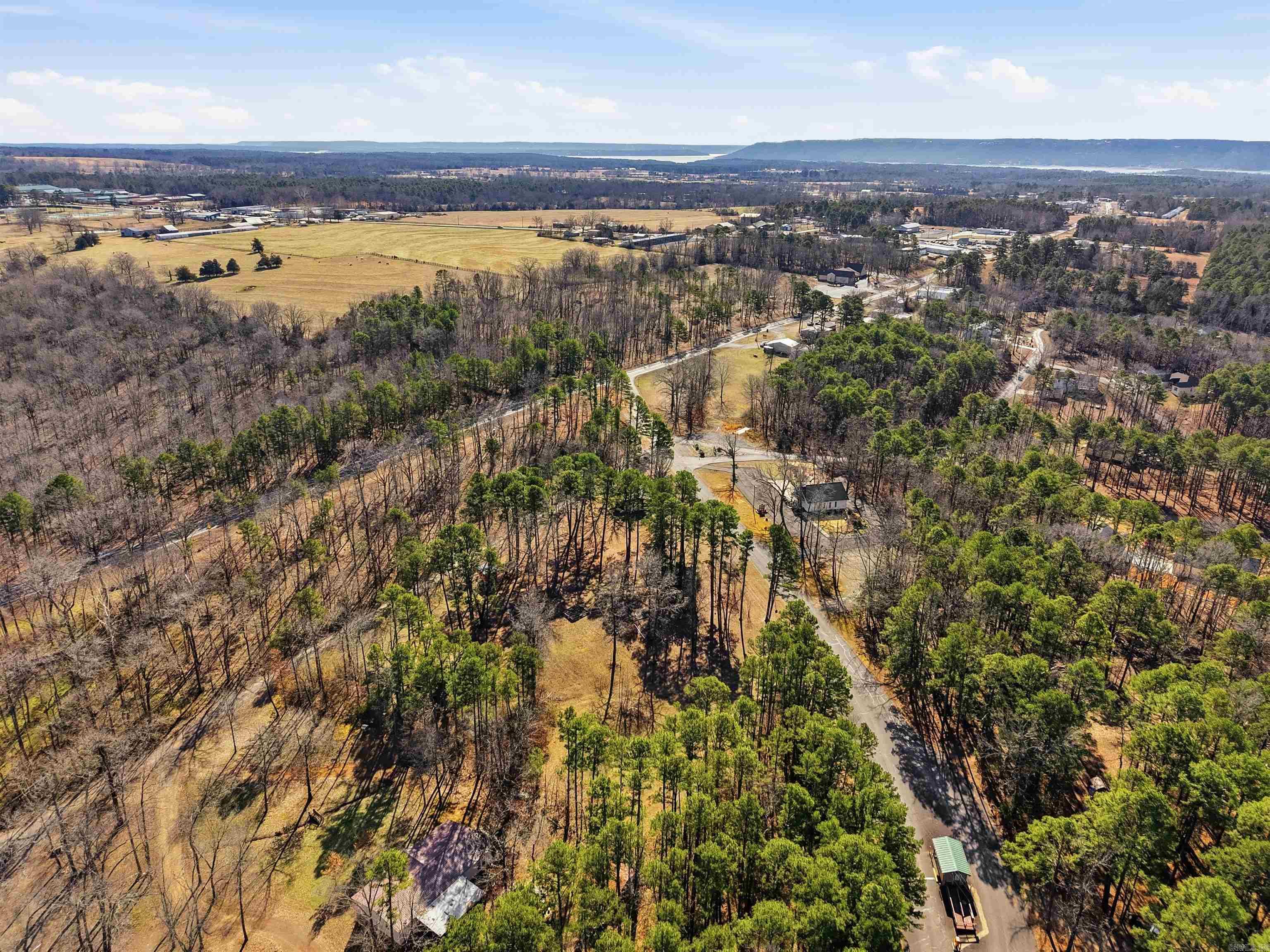 54 Devils Fork  Greers Ferry, AR