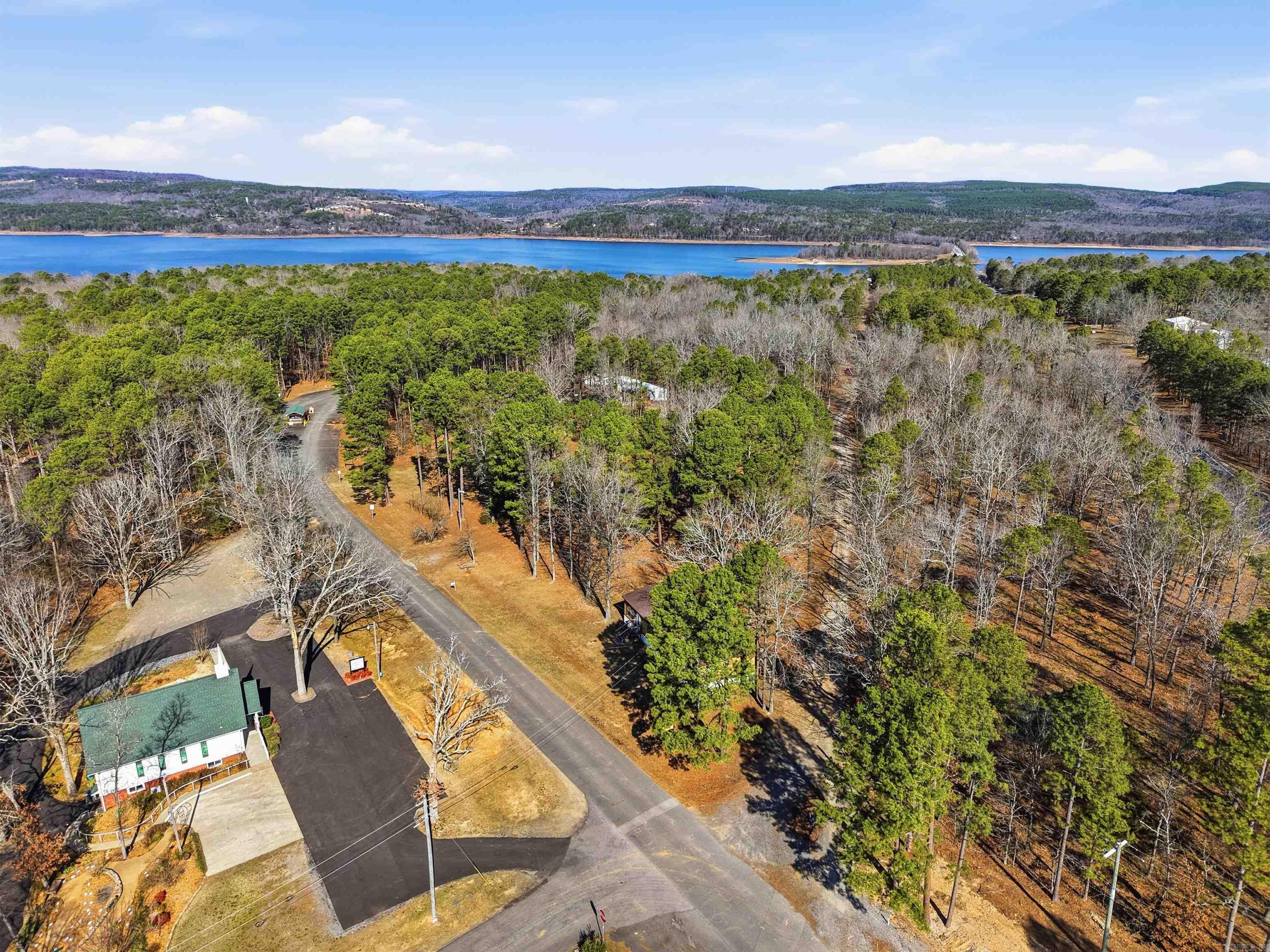 54 Devils Fork  Greers Ferry, AR