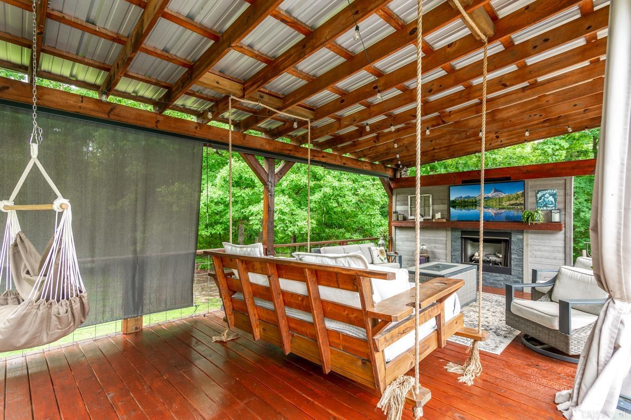 120 Travels Ln  Romance, AR