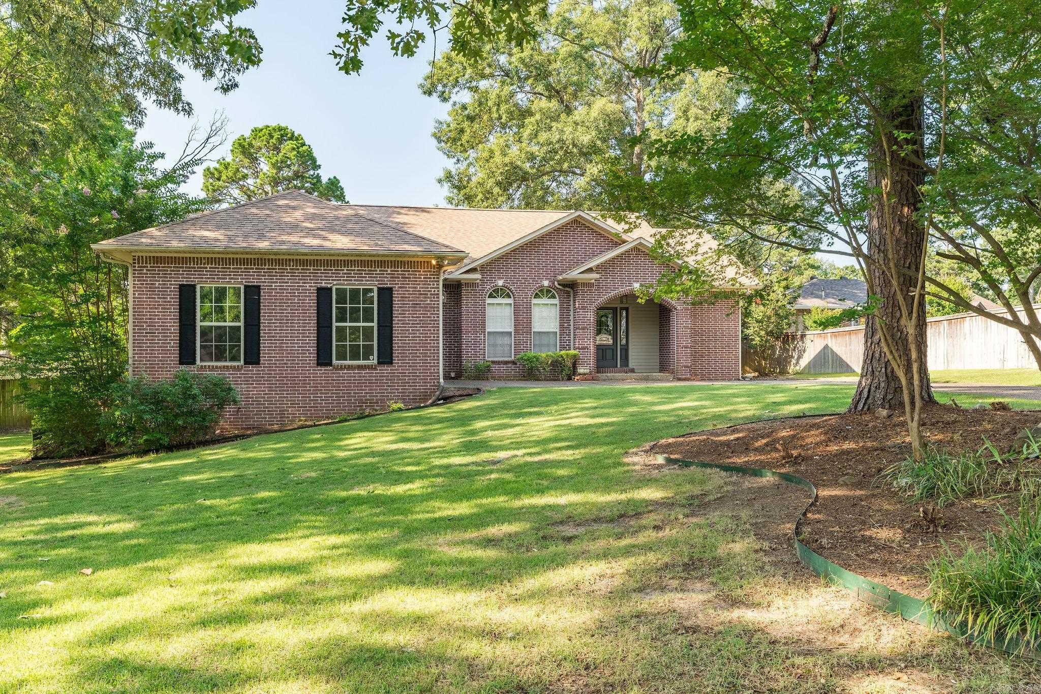 300 TANGLEWOOD  Hot Springs, AR