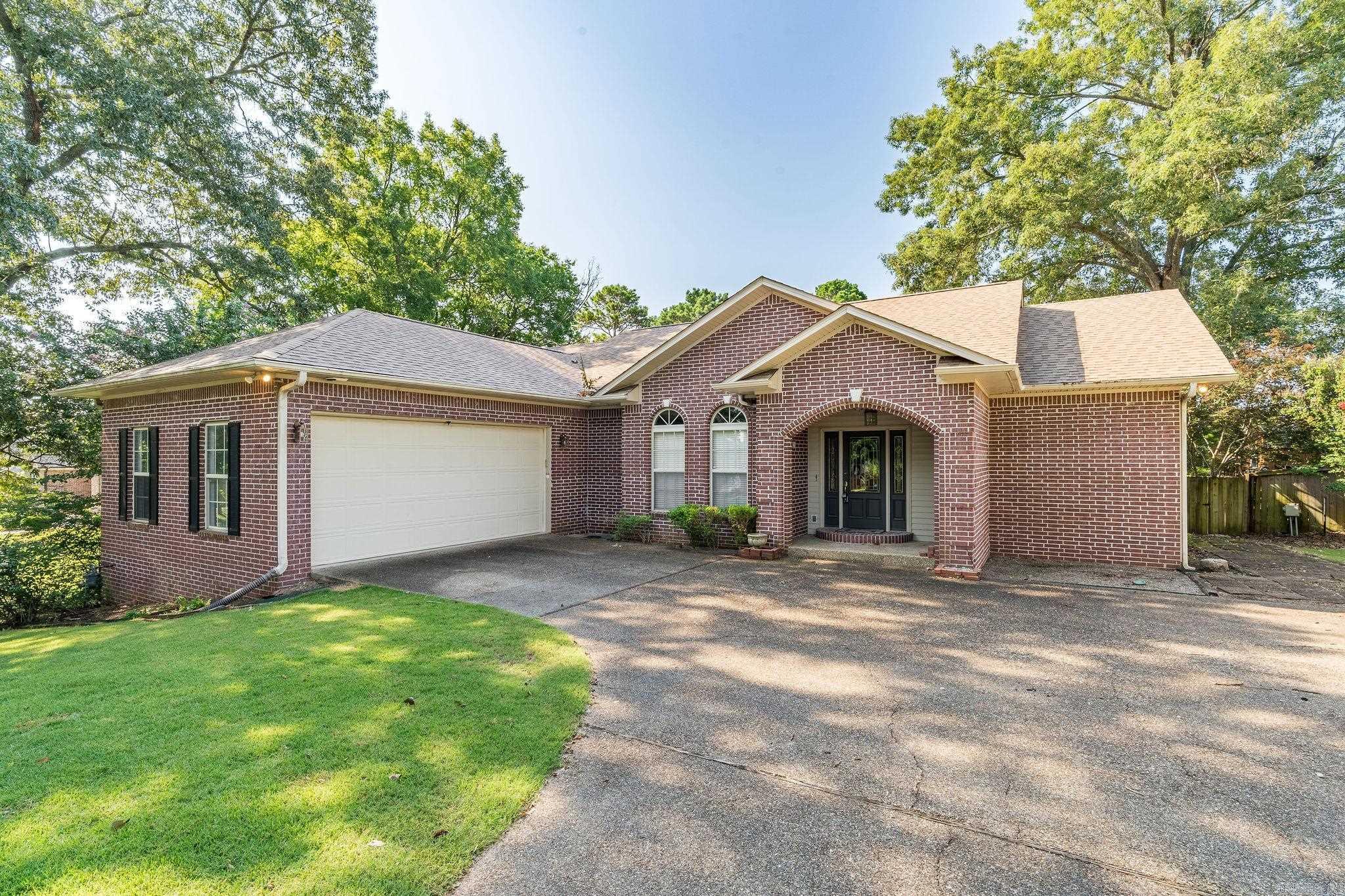 300 TANGLEWOOD  Hot Springs, AR