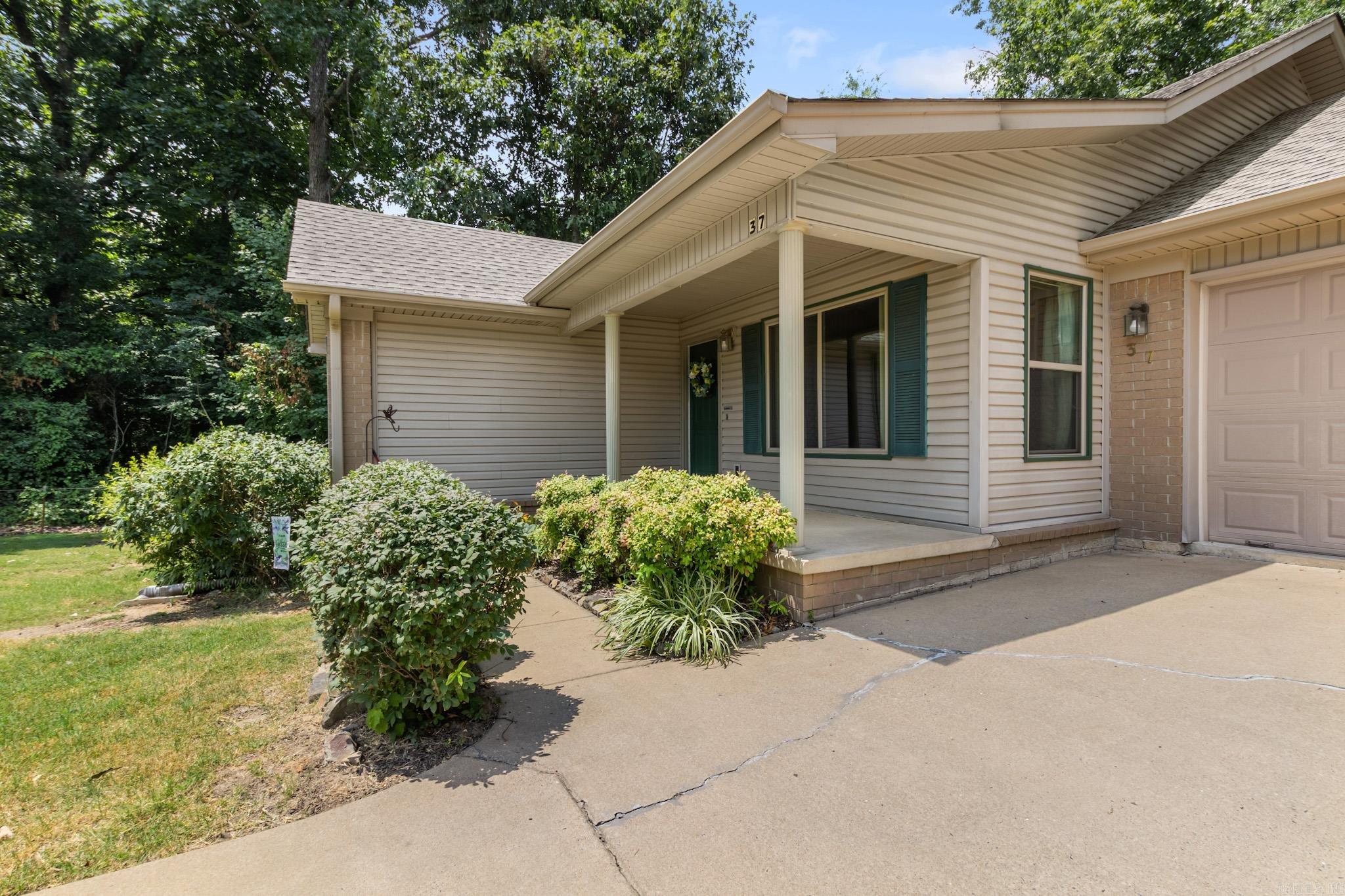 37 Shaded Oaks Dr  Cabot, AR