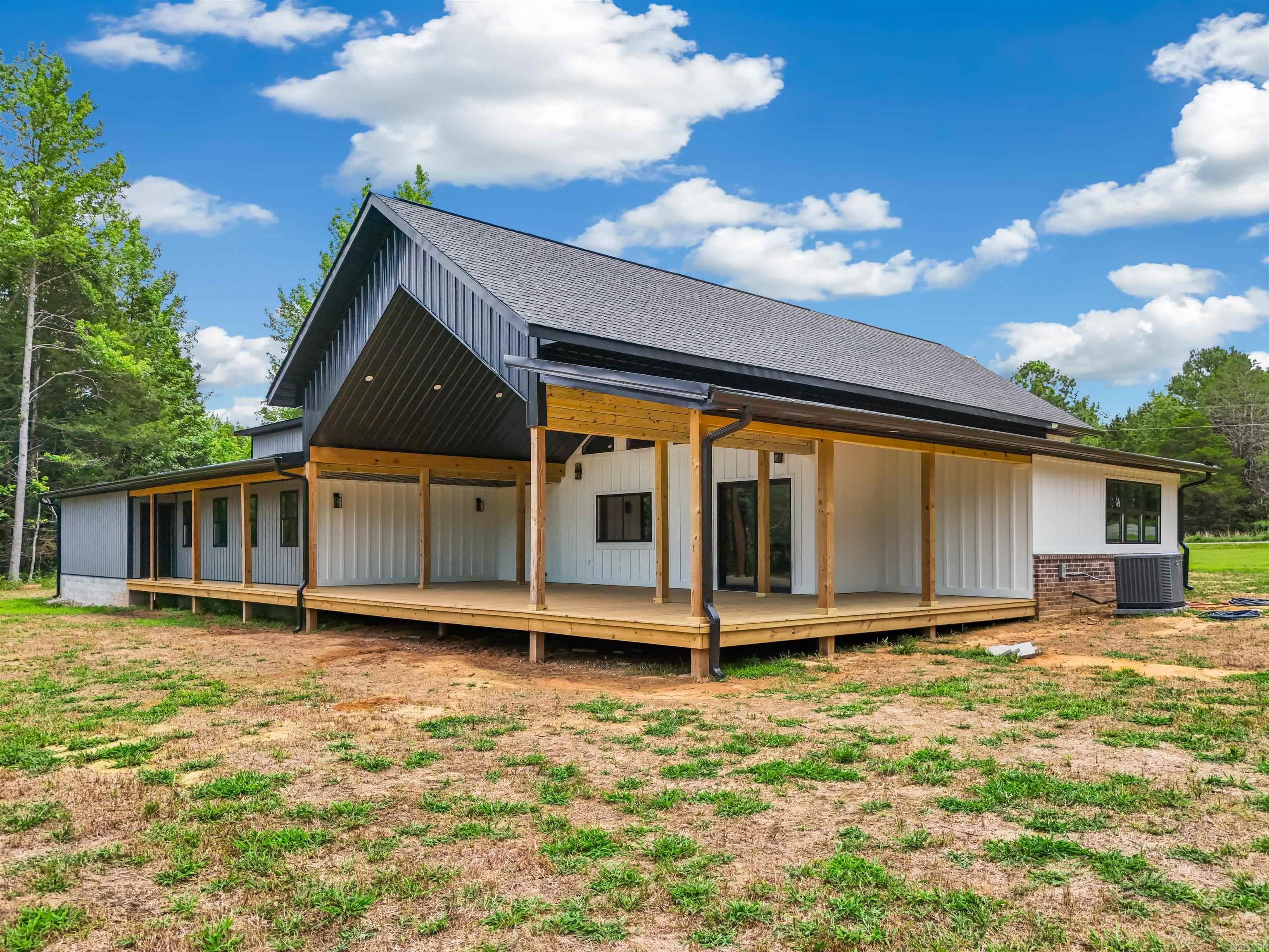 239 Buckeye  Quitman, AR