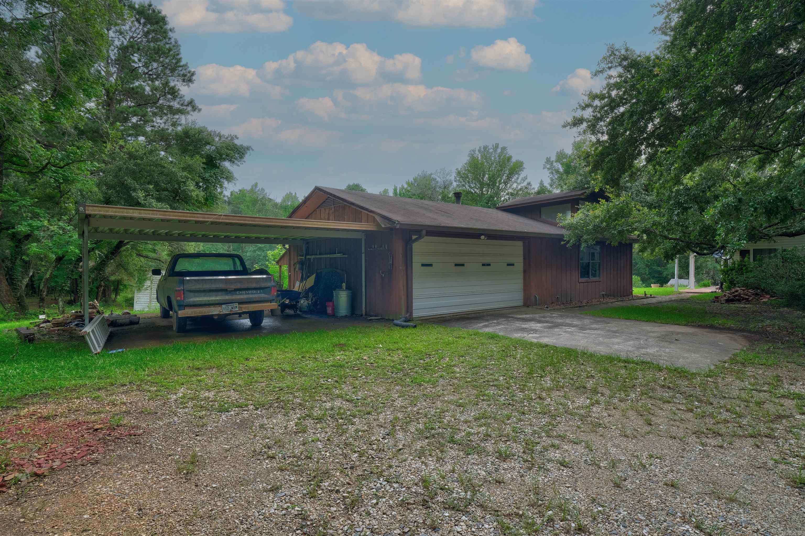 1869 E Stateline Rd  Junction City, AR