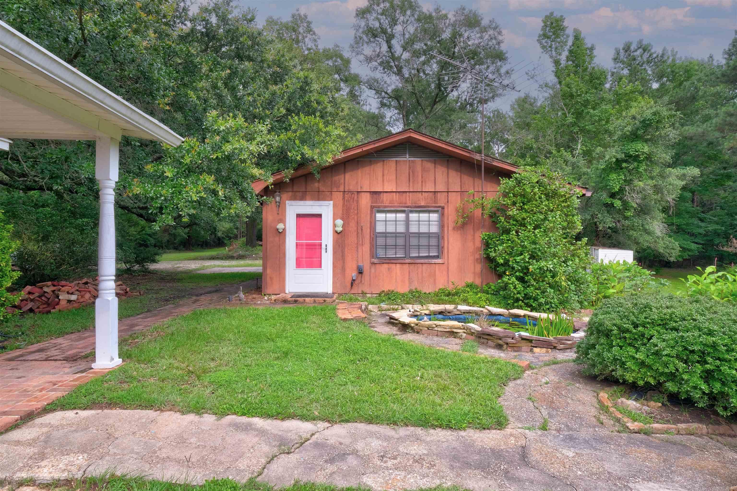 1869 E Stateline Rd  Junction City, AR