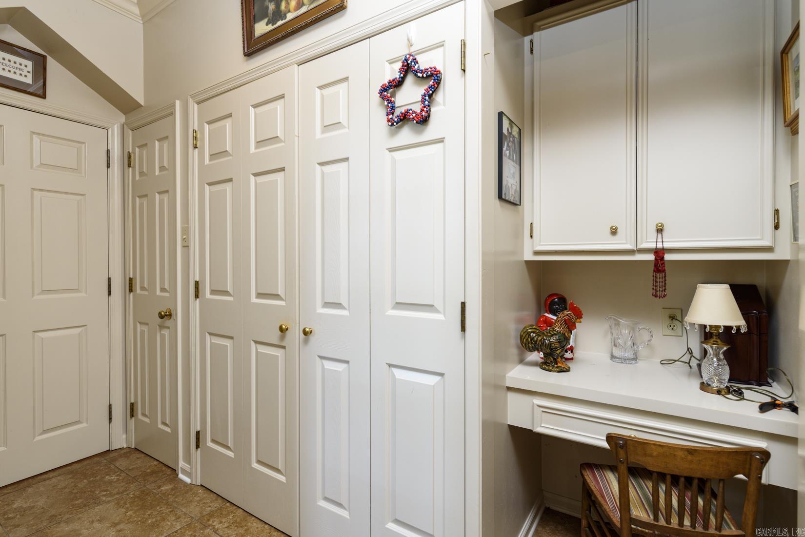 11 Carrollton Ct  Little Rock, AR