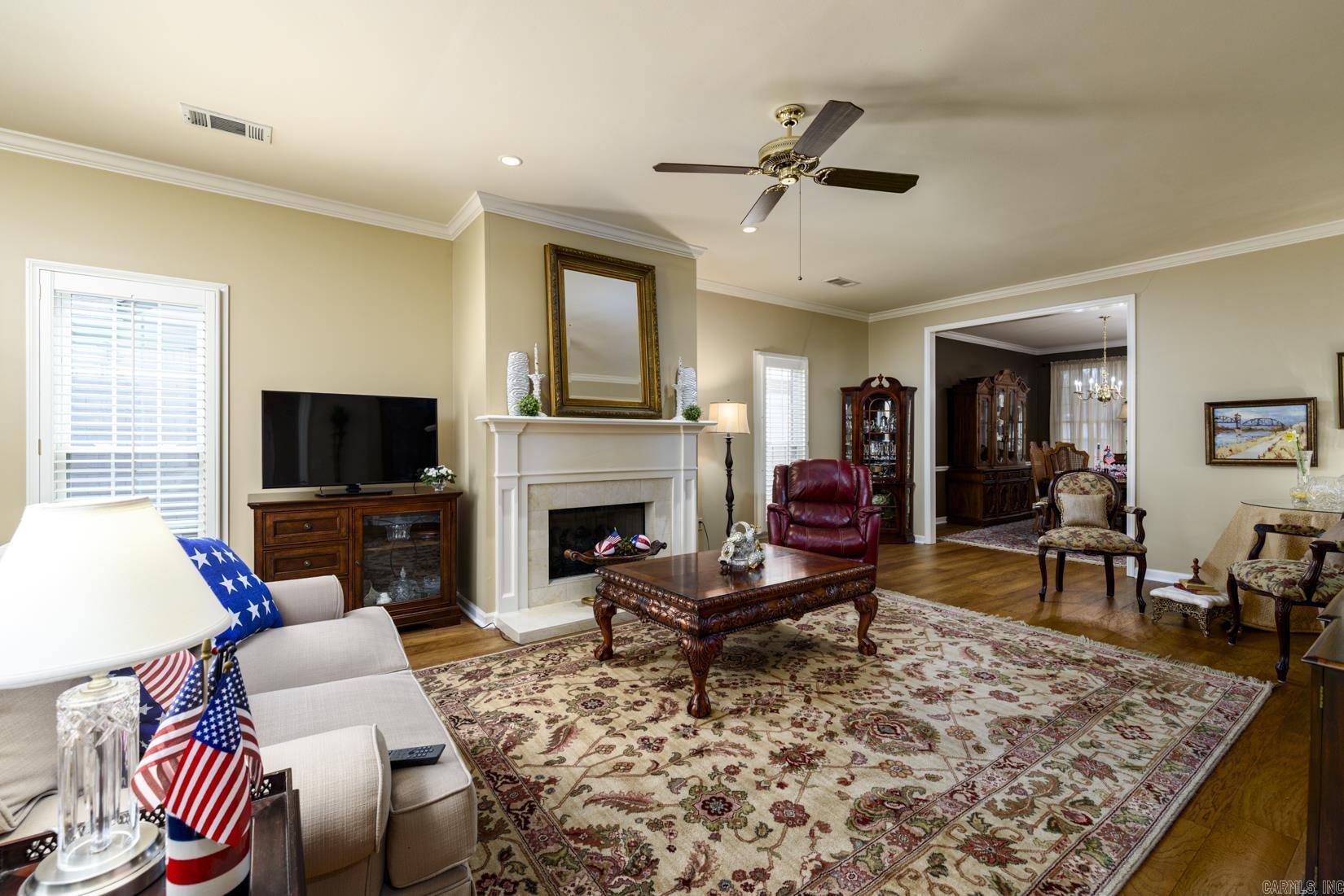 11 Carrollton Ct  Little Rock, AR