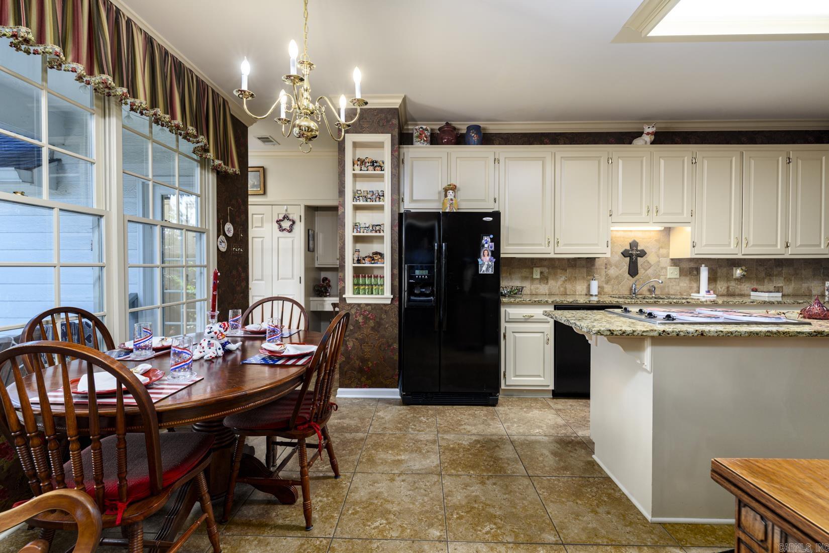 11 Carrollton Ct  Little Rock, AR