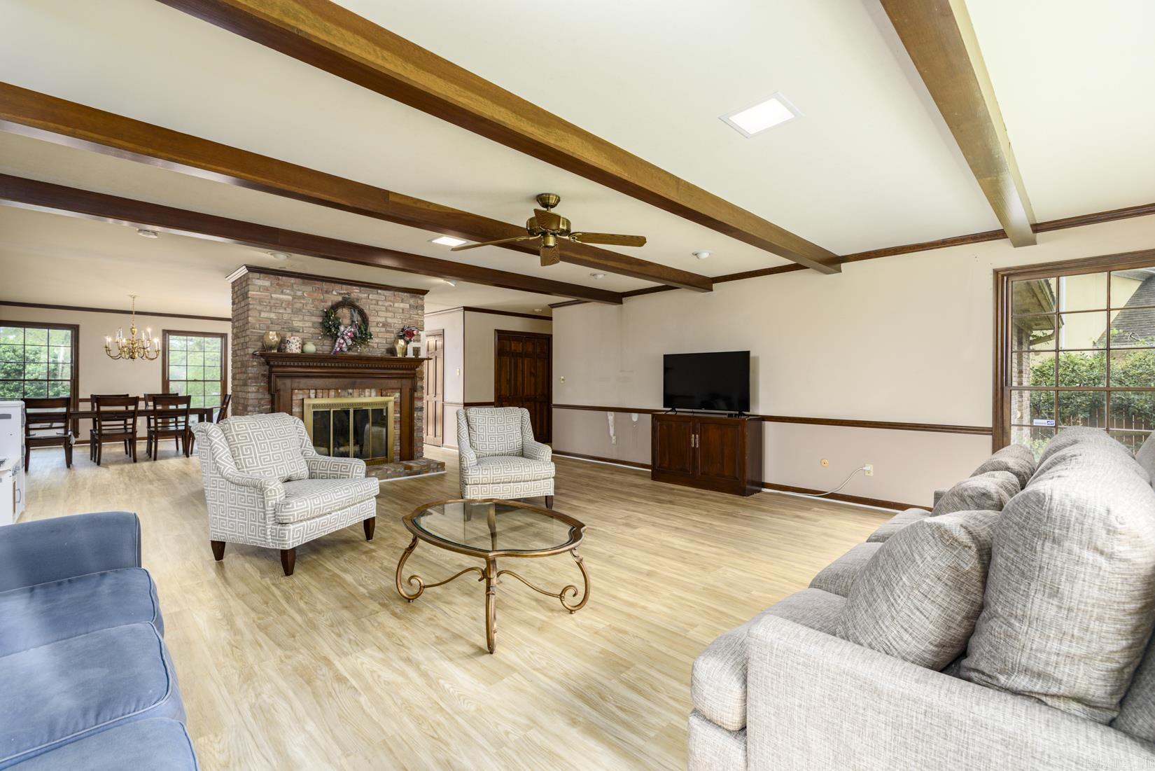 28 Cascades Dr  Little Rock, AR