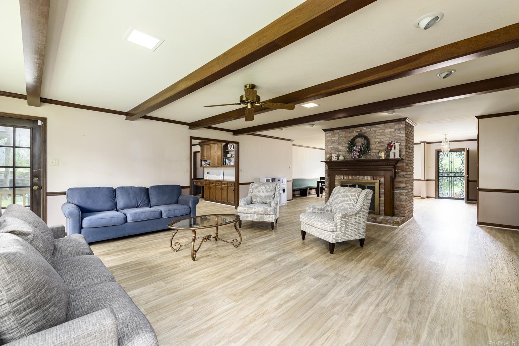 28 Cascades Dr  Little Rock, AR