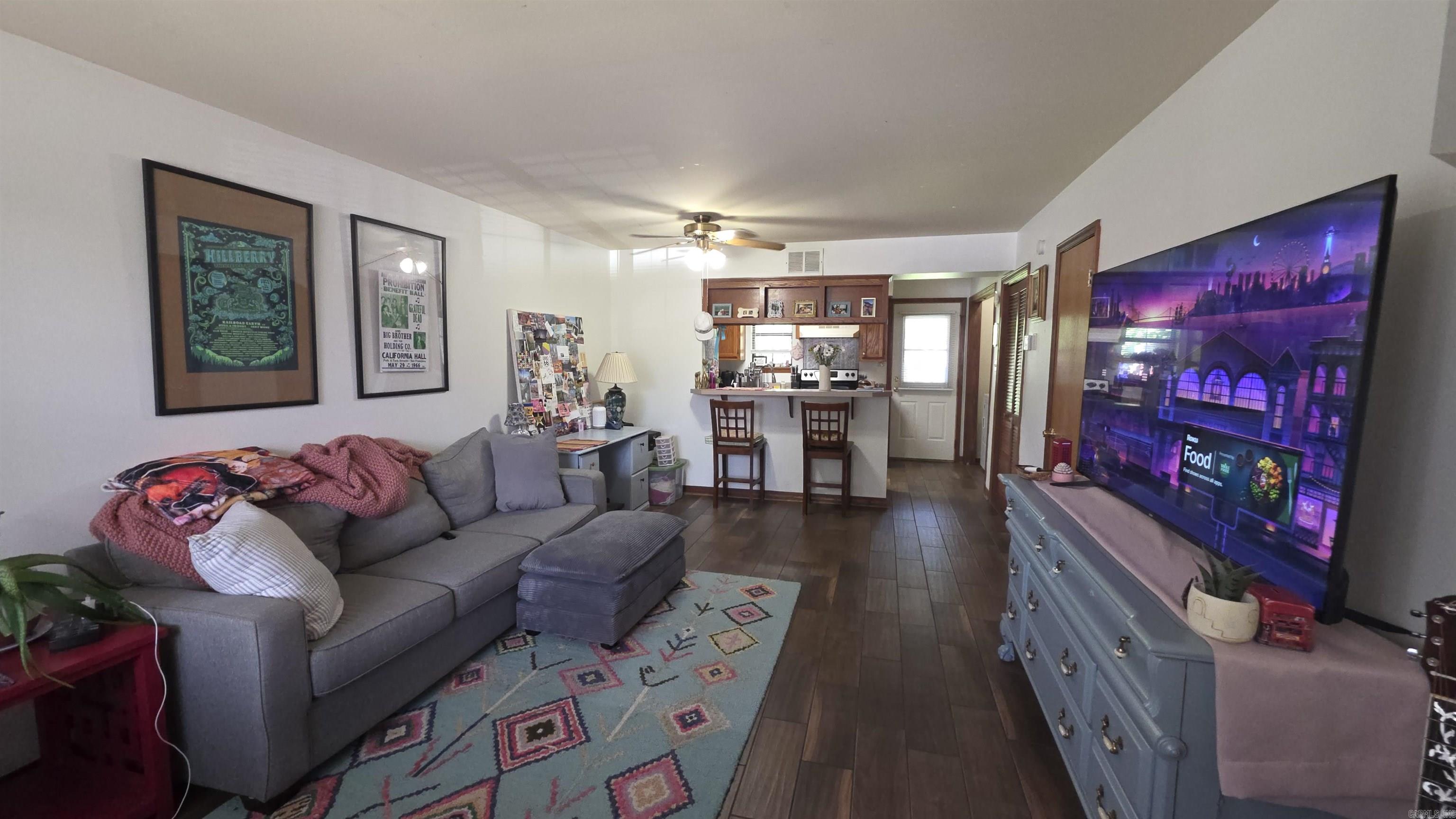 1407 E O St  Russellville, AR