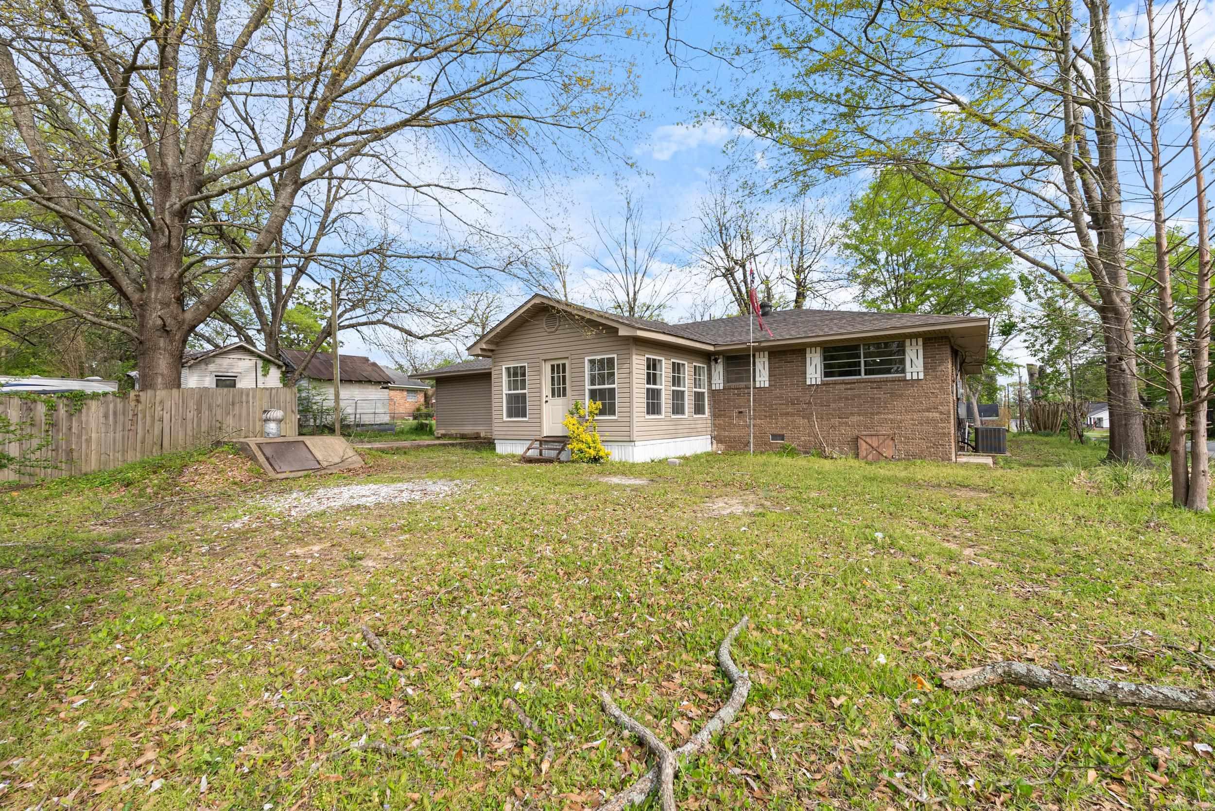 407 E. Holly Street  Sheridan, AR
