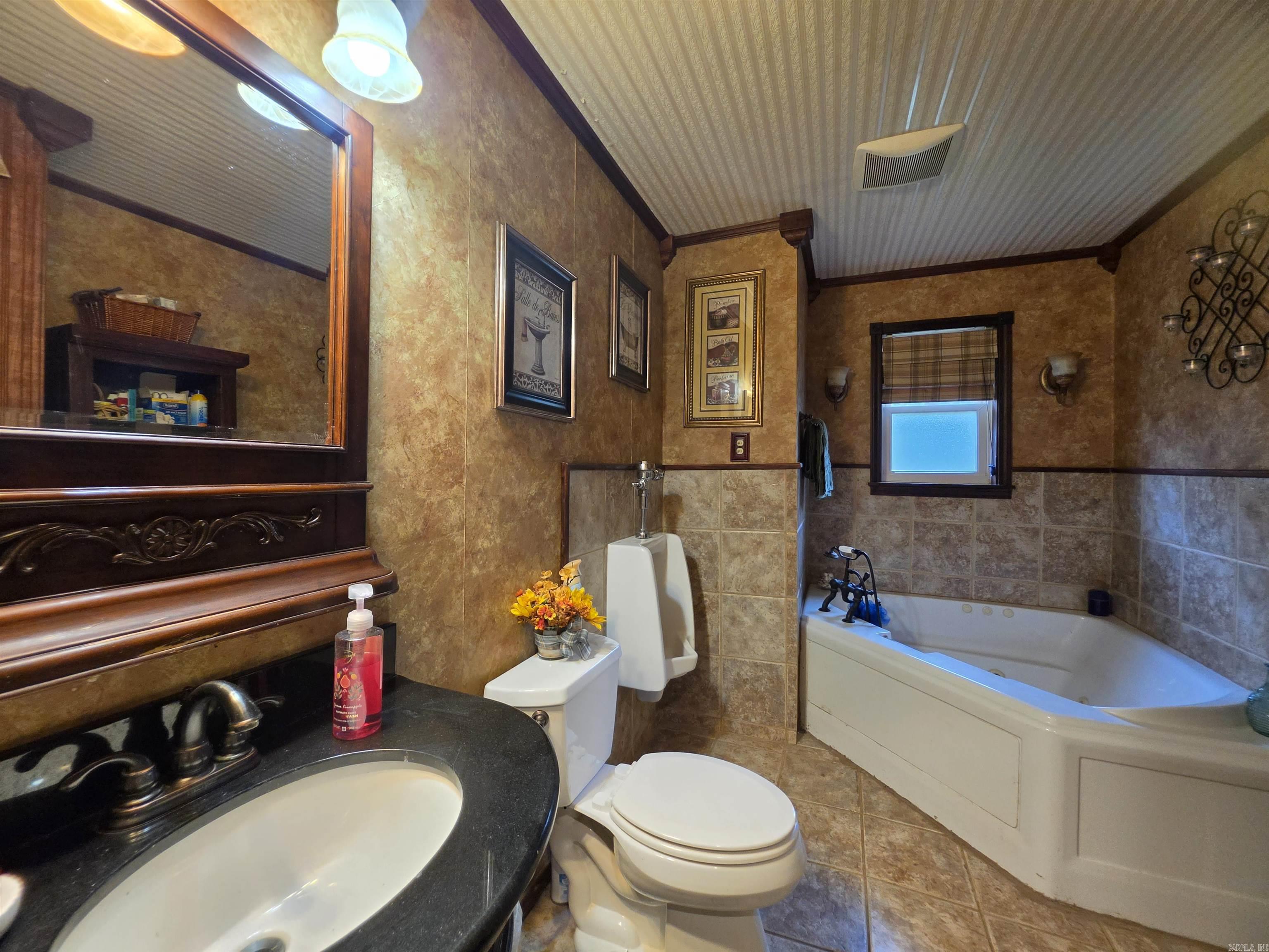 906 Surrey  Hot Springs, AR