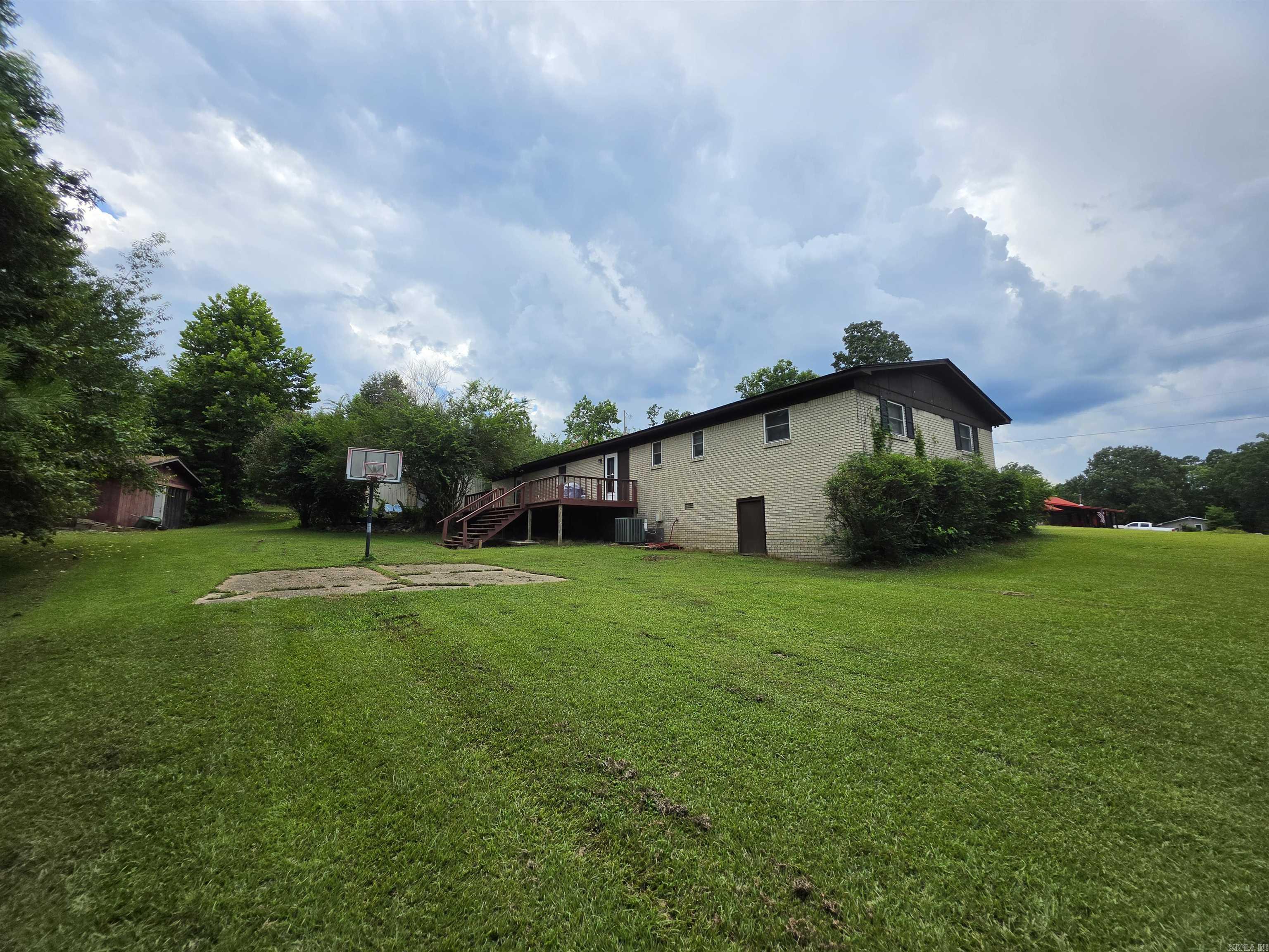 906 Surrey  Hot Springs, AR