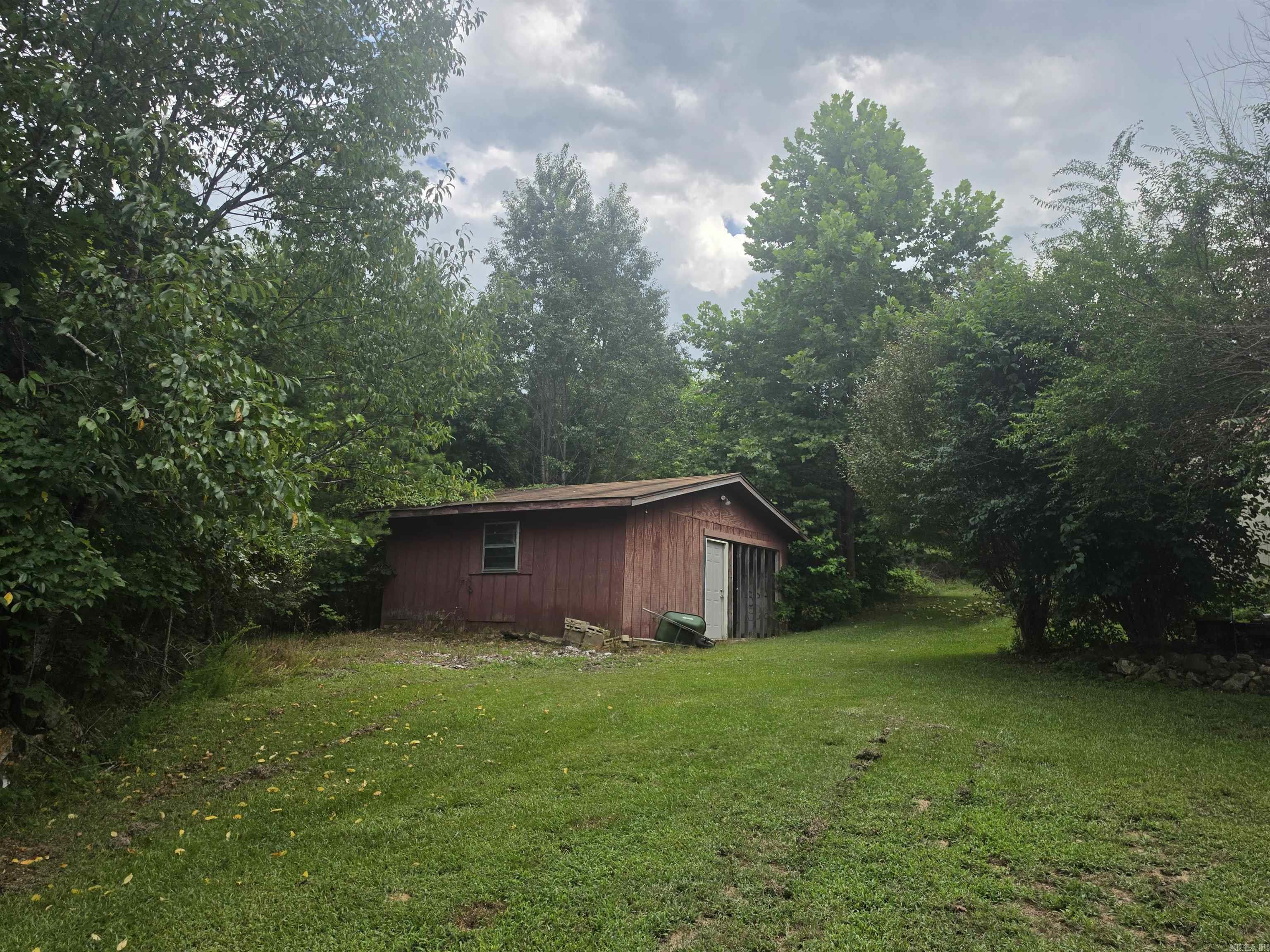 906 Surrey  Hot Springs, AR