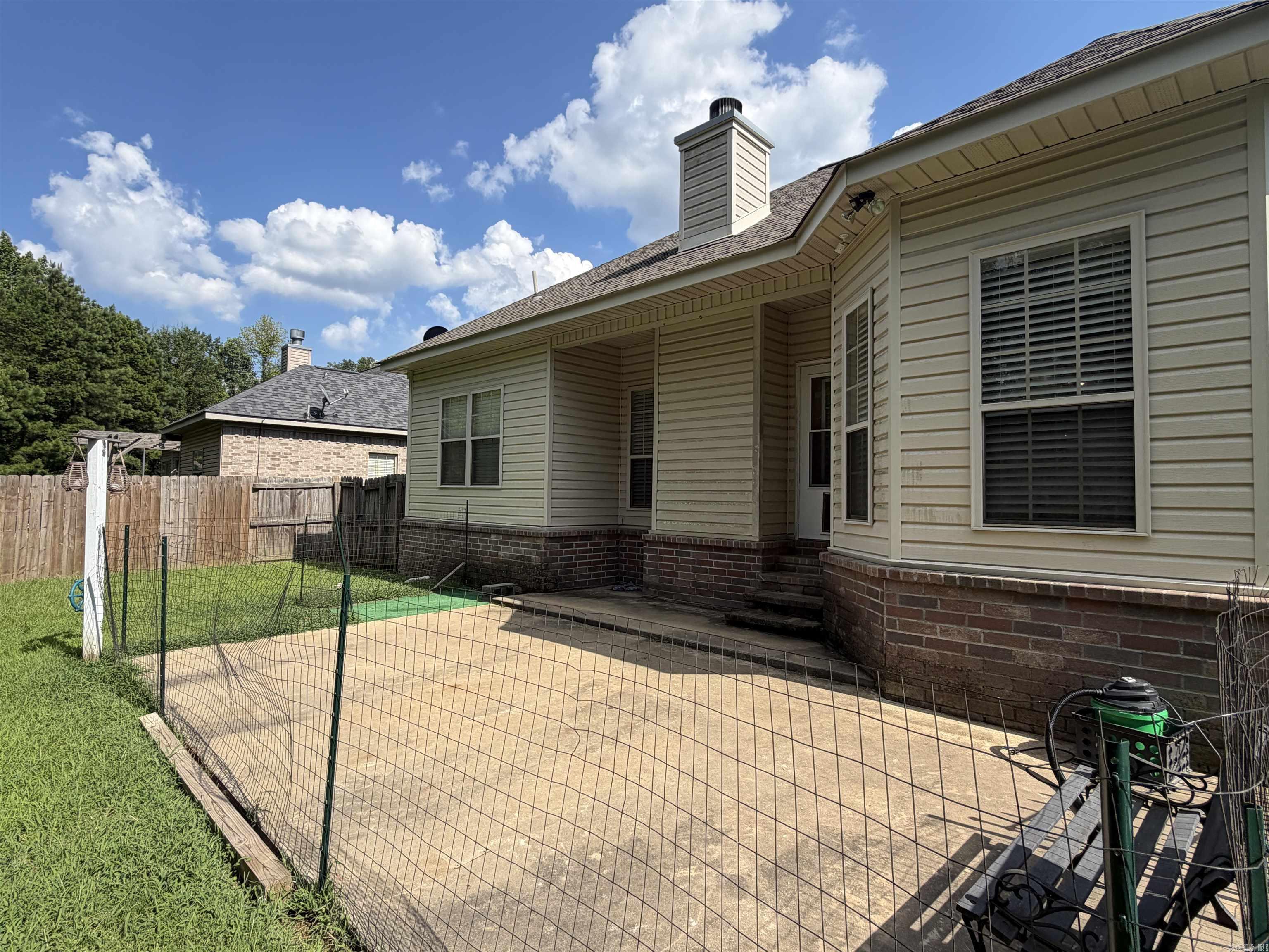 121 Farah  White Hall, AR