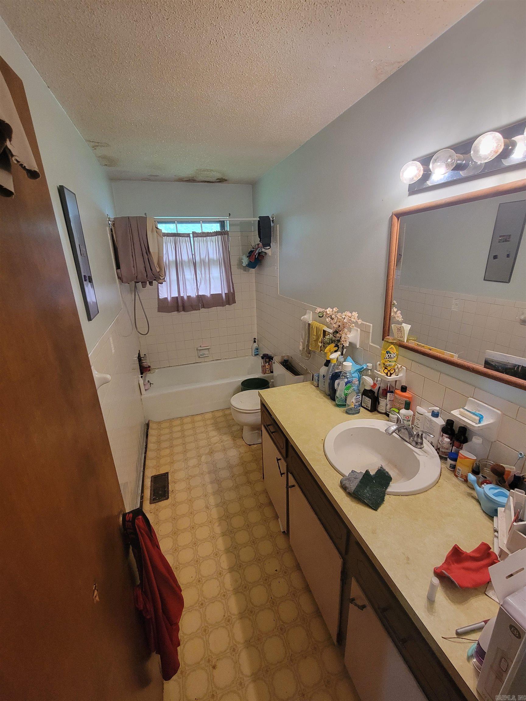 19 Lee Oaks  Sherwood, AR