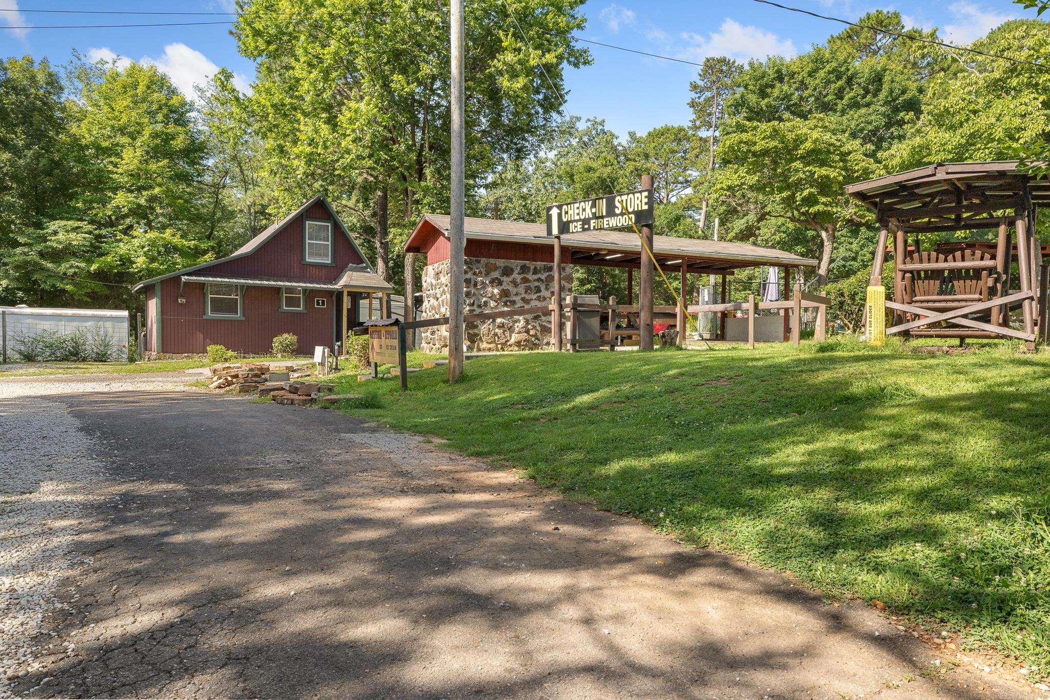 621 E Court  Jasper, AR