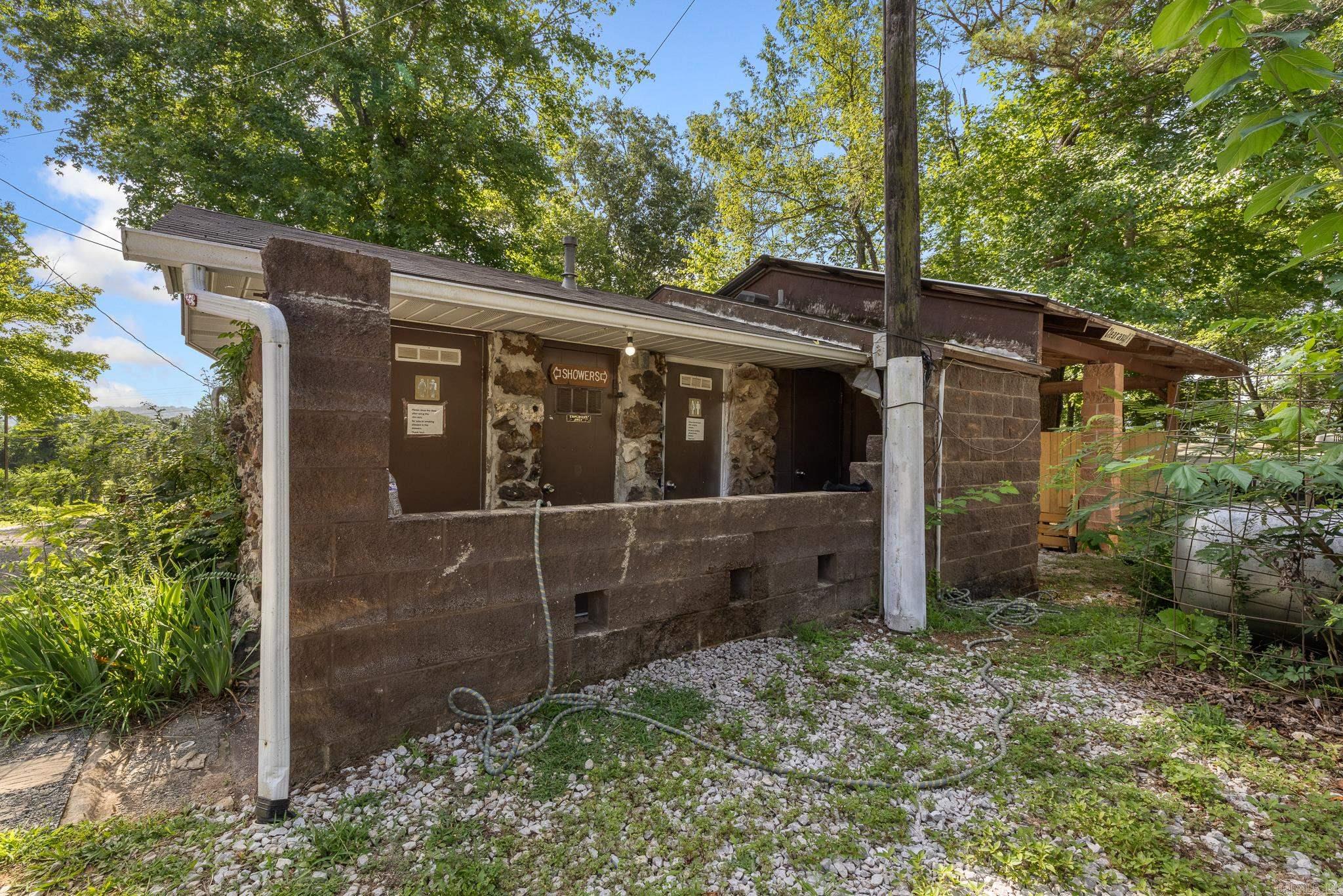 621 E Court  Jasper, AR