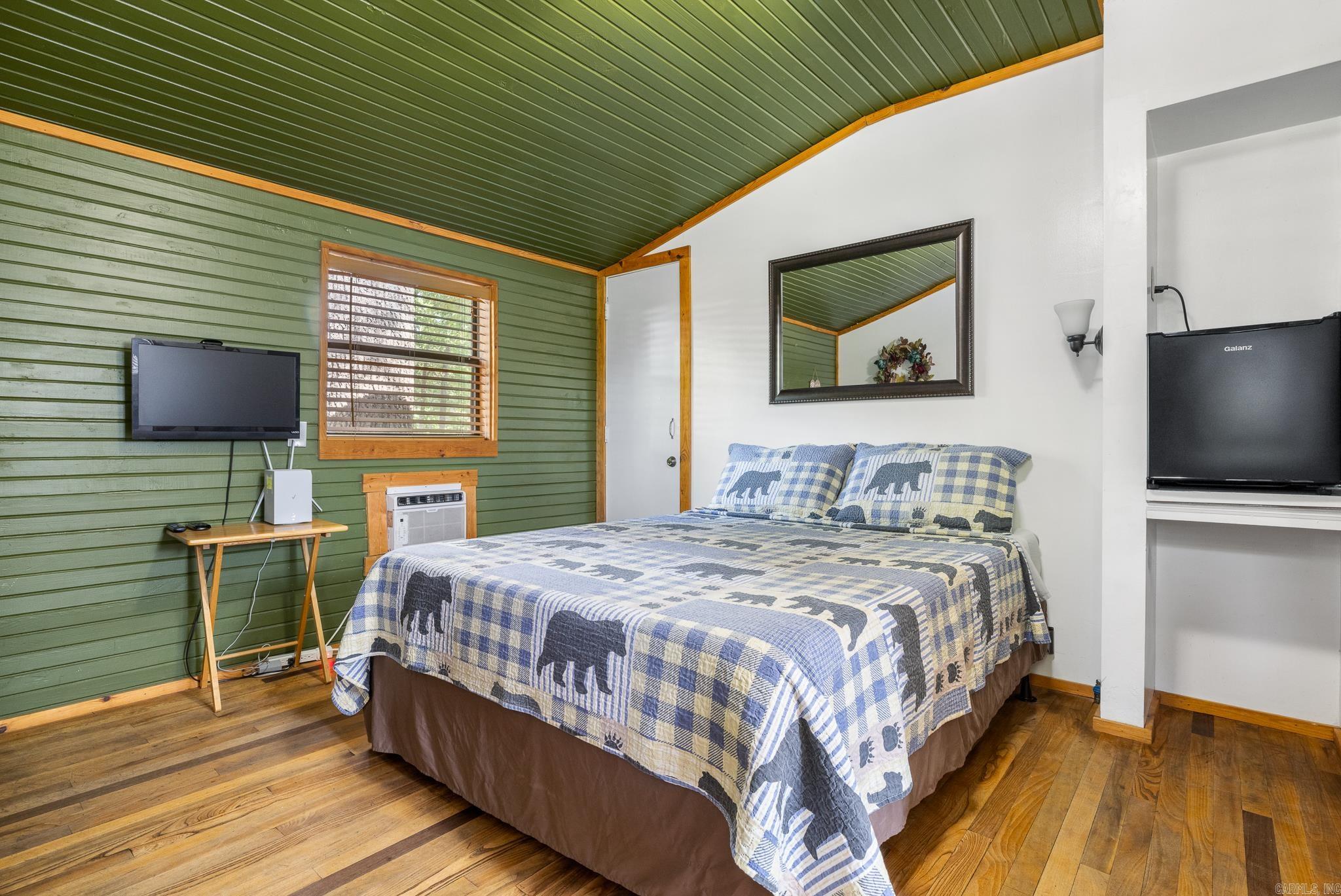 621 E Court  Jasper, AR