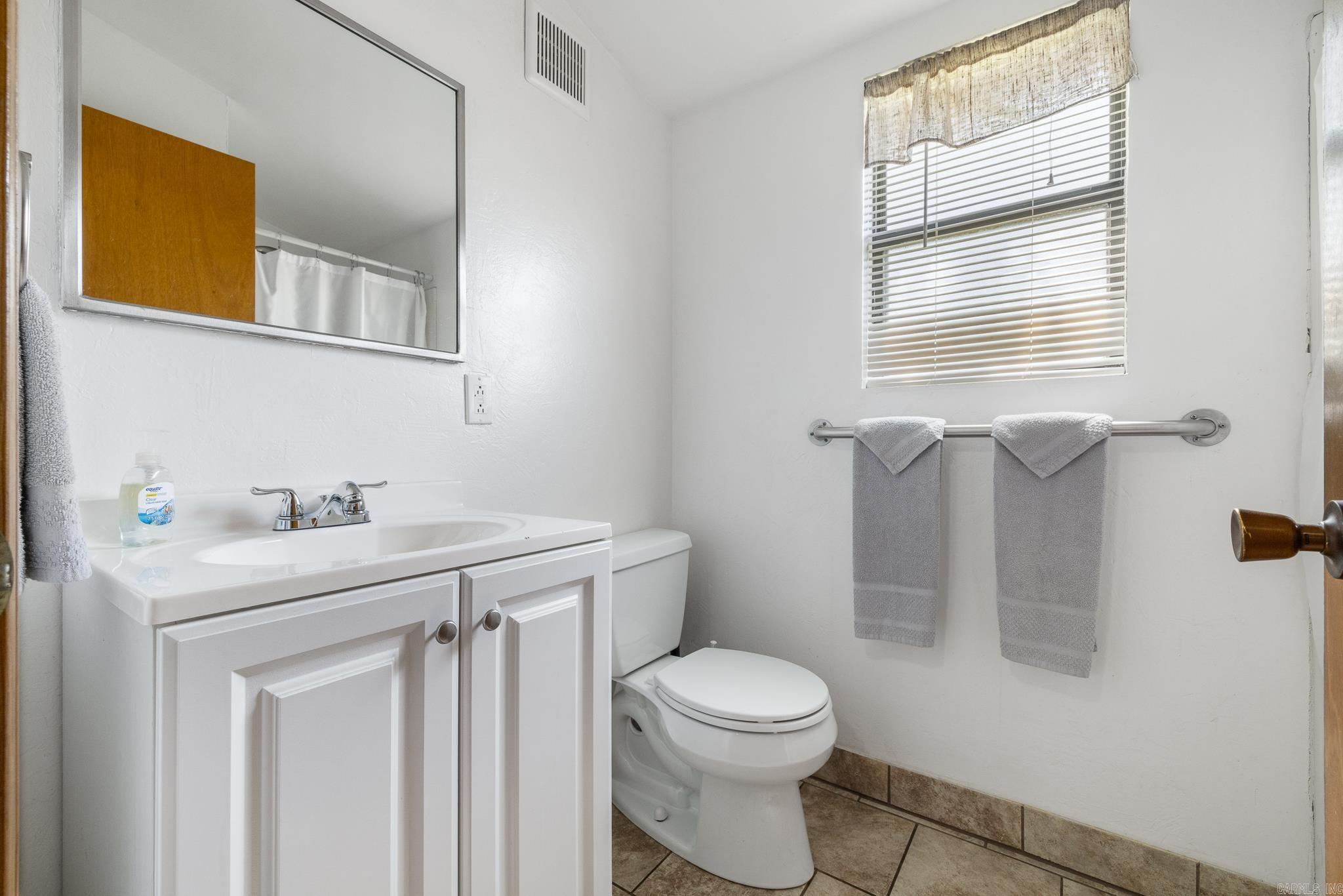 621 E Court  Jasper, AR